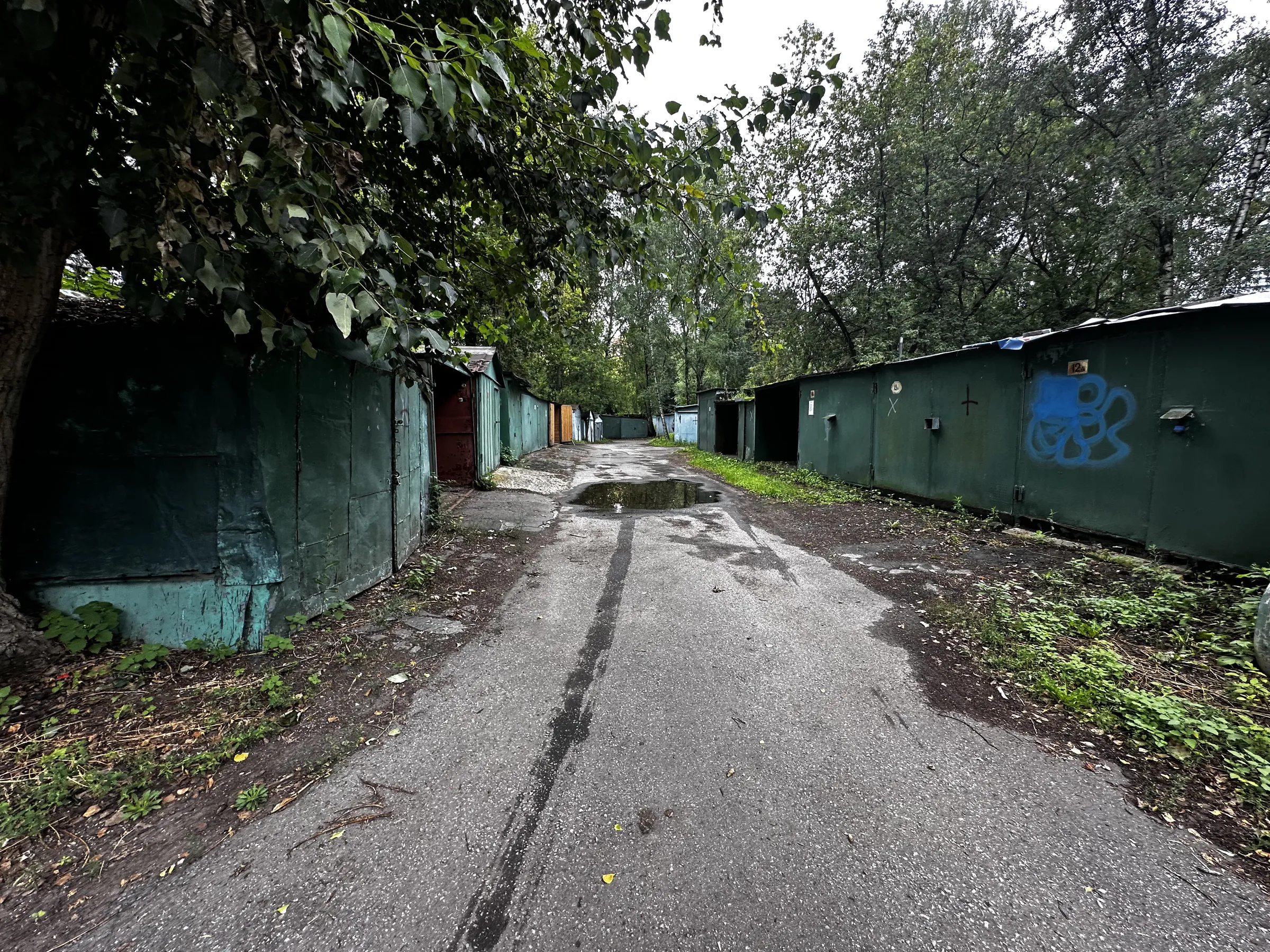 Ряды старых гаражей, фото 8