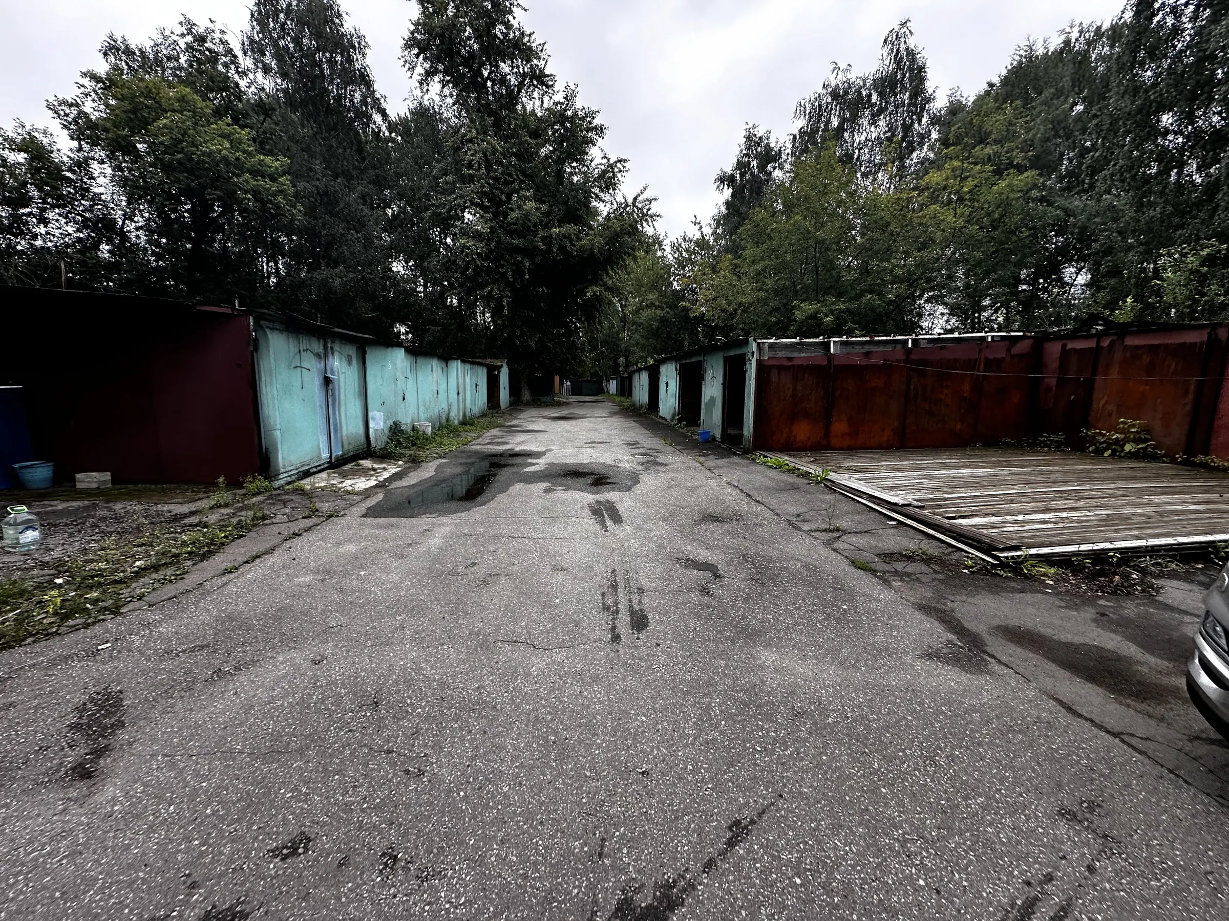 Ряды старых гаражей, фото 1