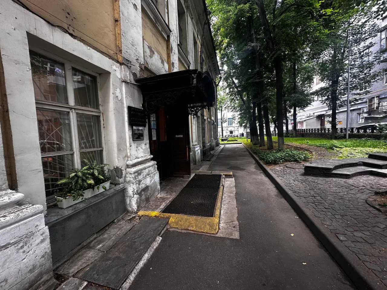 Парадная лестница с дорожкой, фото 3