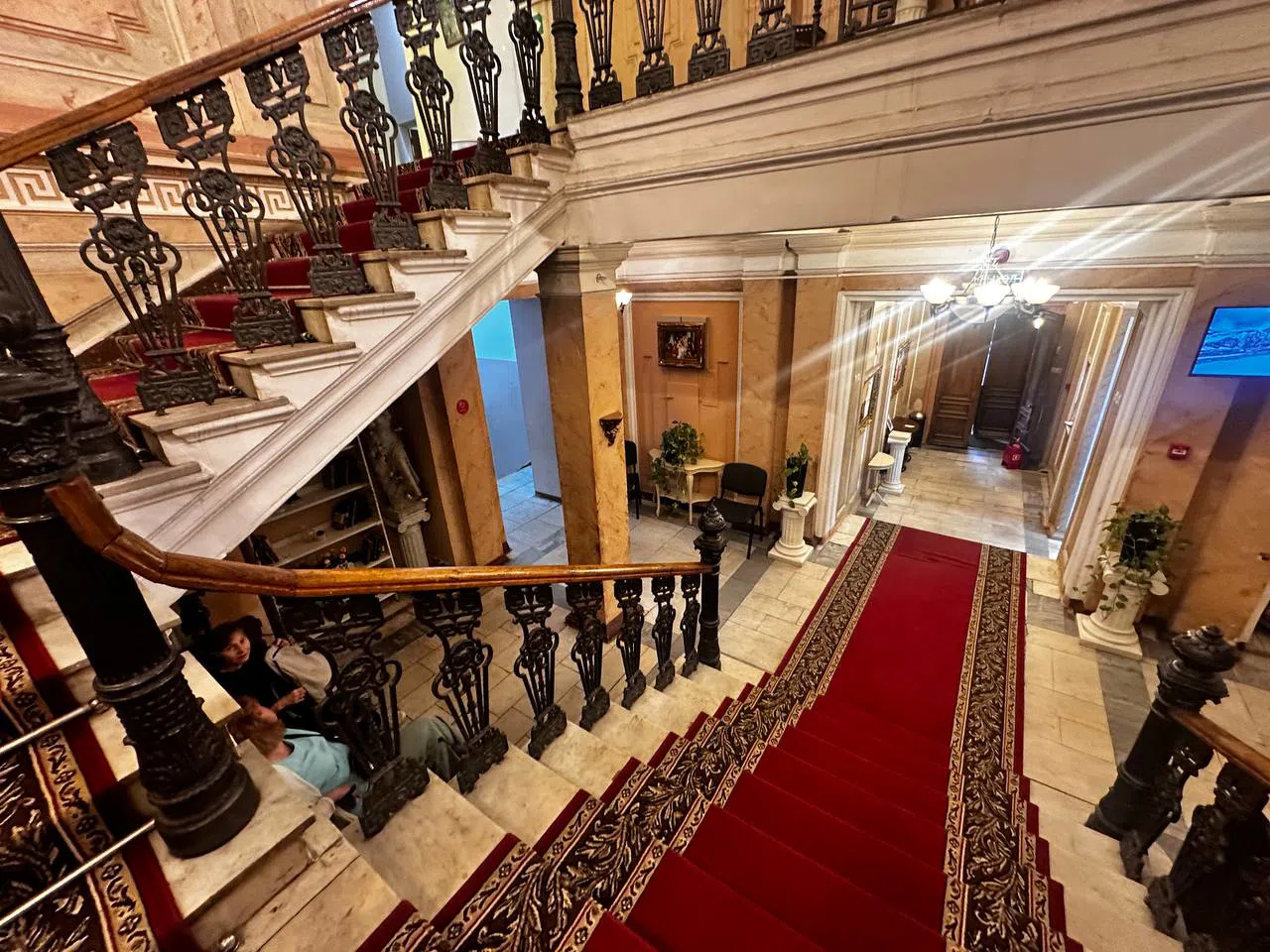 Парадная лестница с дорожкой, фото 6