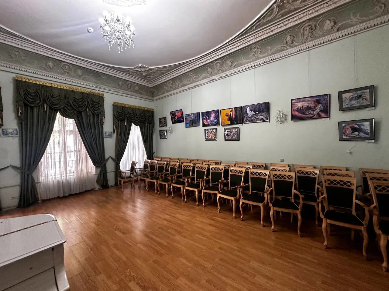 Парадная лестница с дорожкой, фото 11