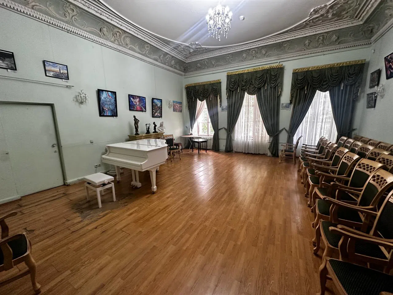 Парадная лестница с дорожкой, фото 12