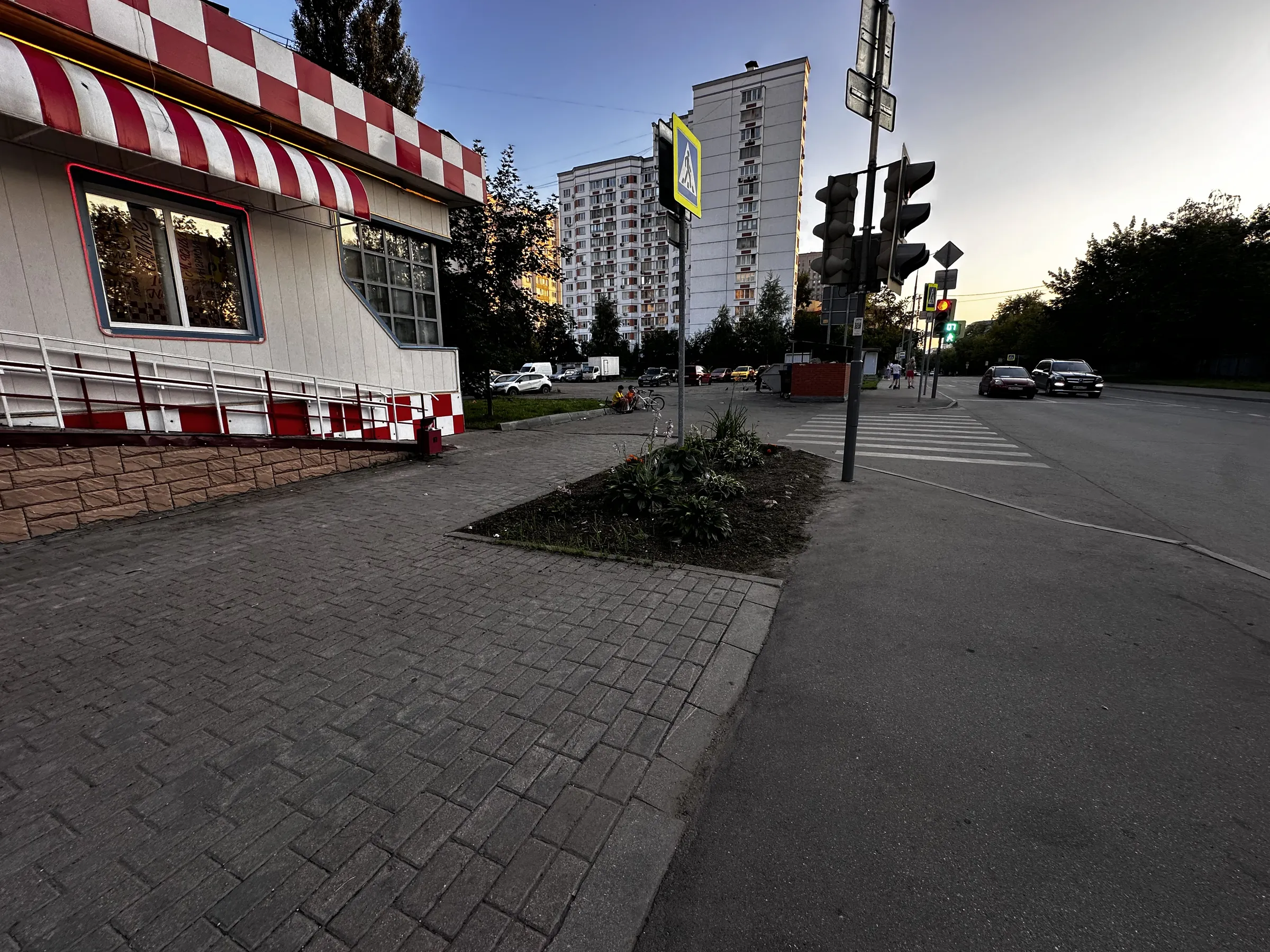 Кафе в красно-белую шашечку, фото 9