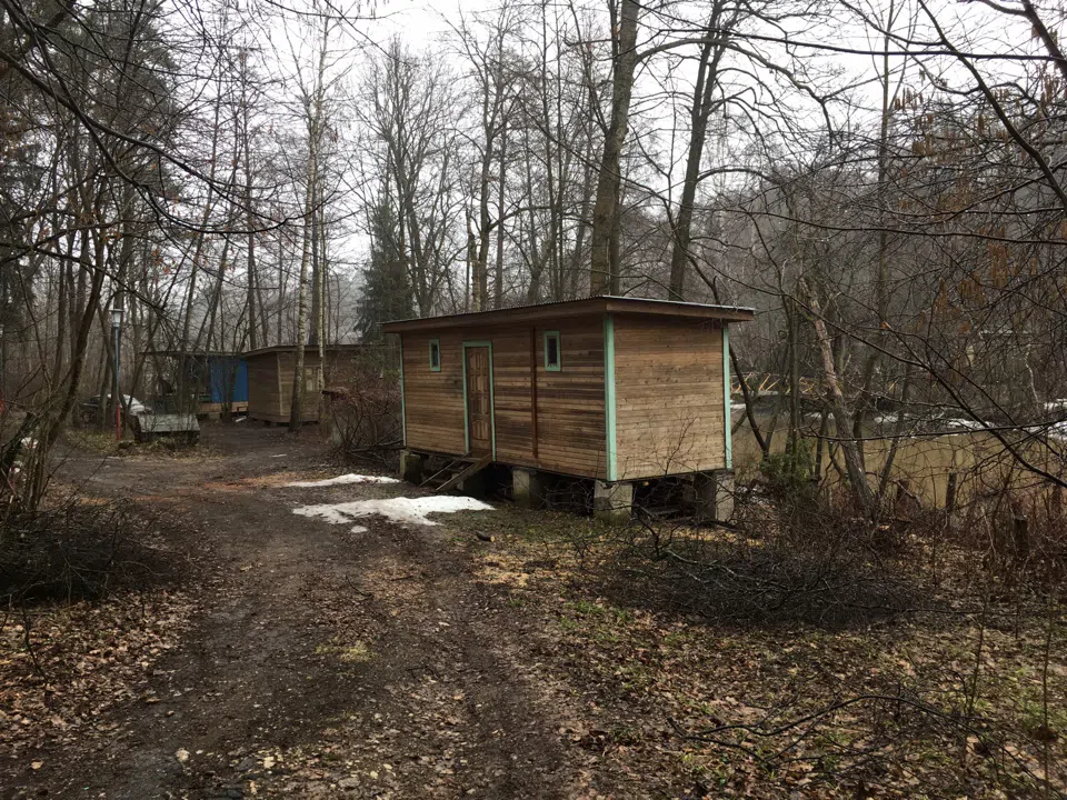 Заброшенная база у реки, фото 19