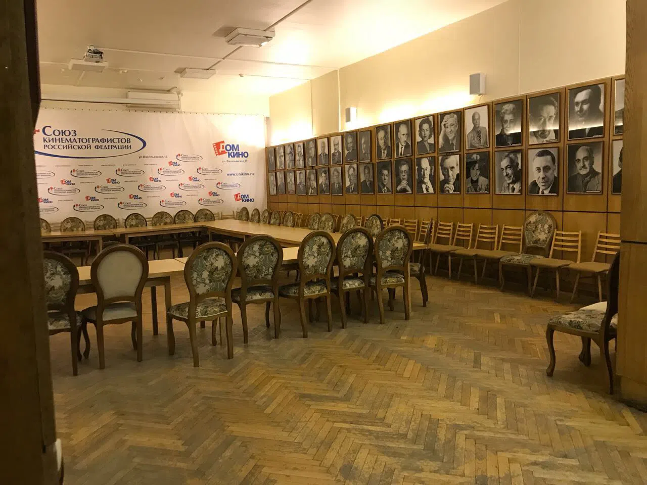 Ресторан с мозаикой на стенах, фото 21