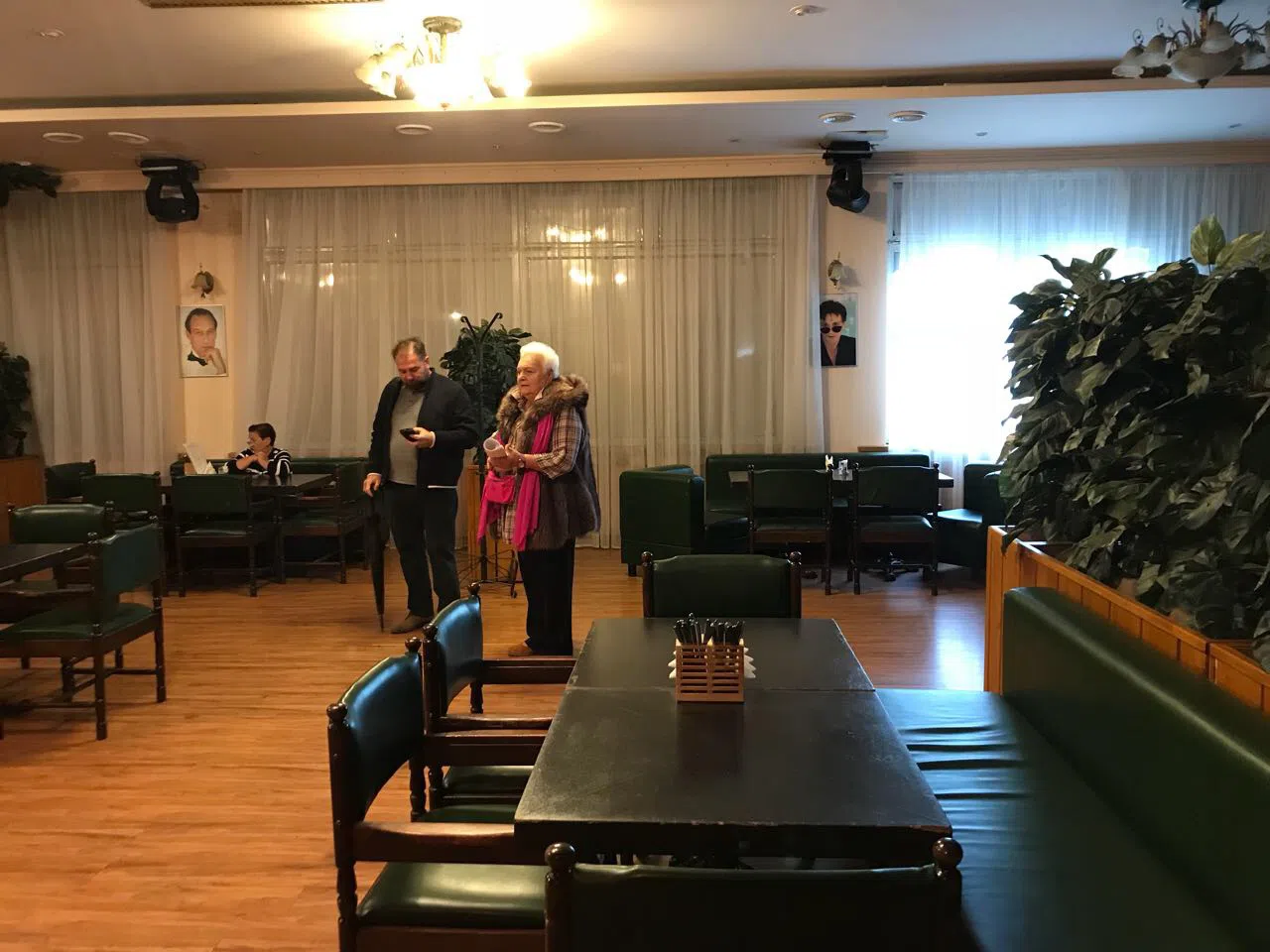Ресторан с мозаикой на стенах, фото 17