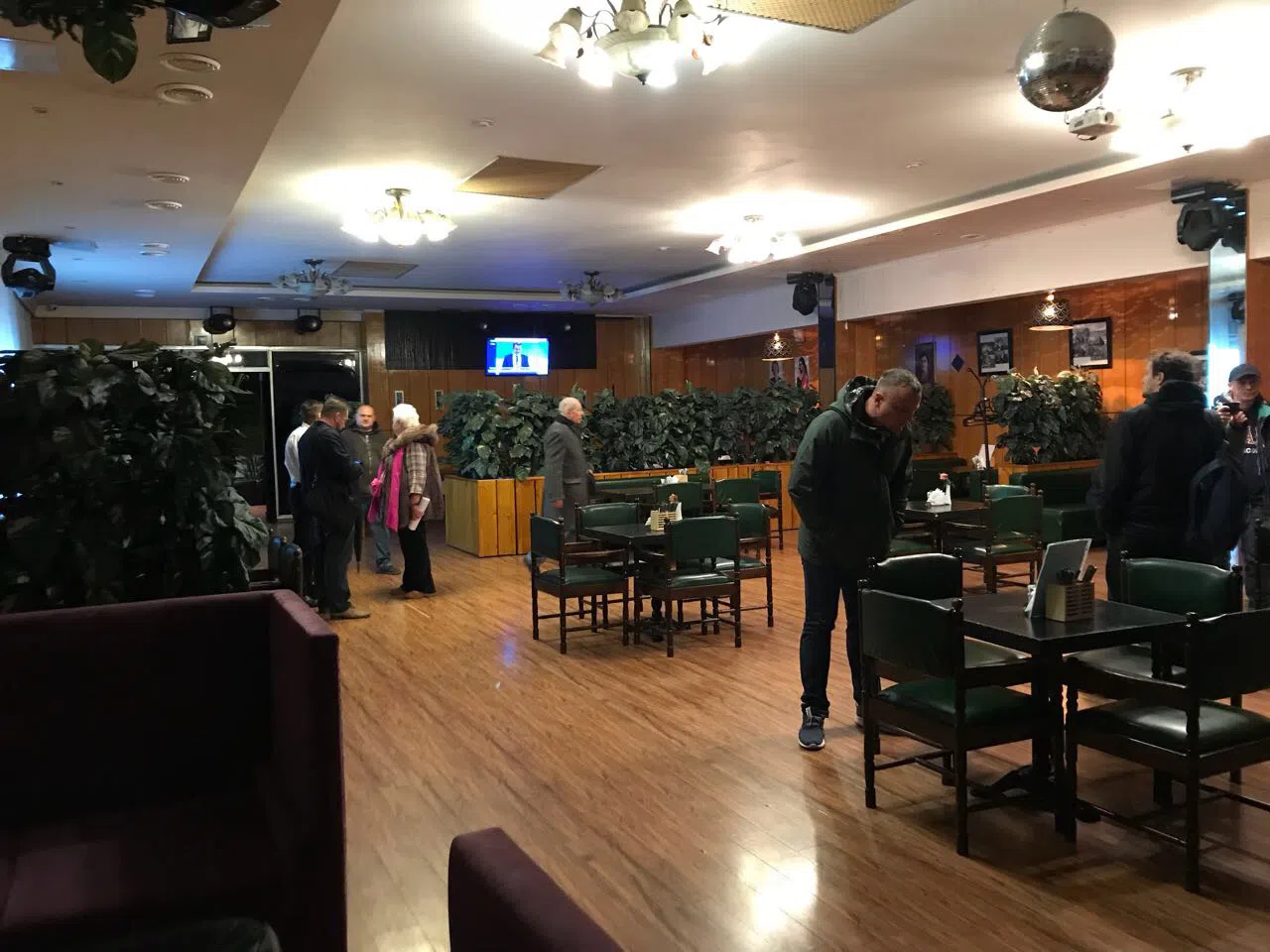 Ресторан с мозаикой на стенах, фото 18