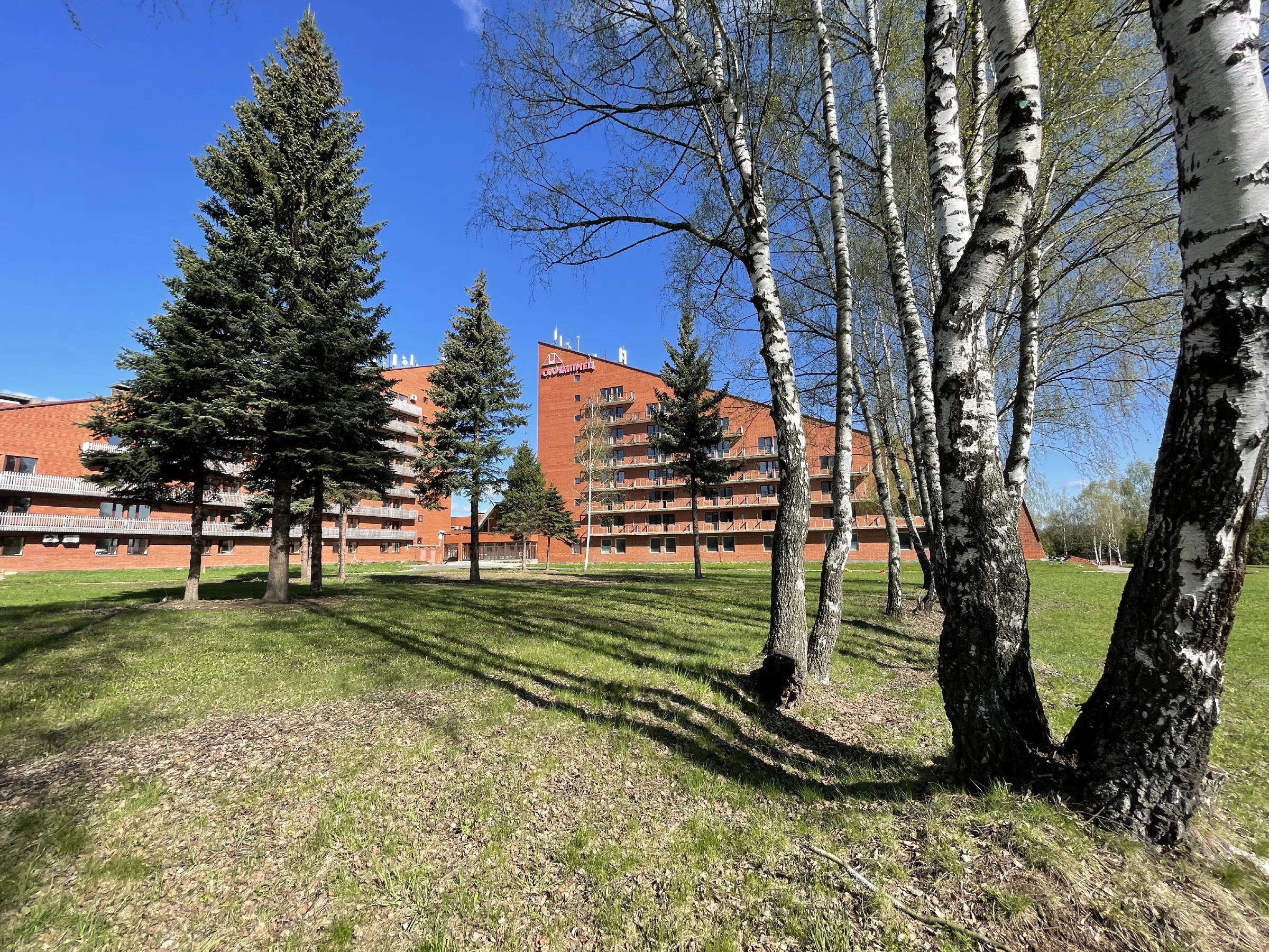 Офис с террасами из кирпича, фото 12