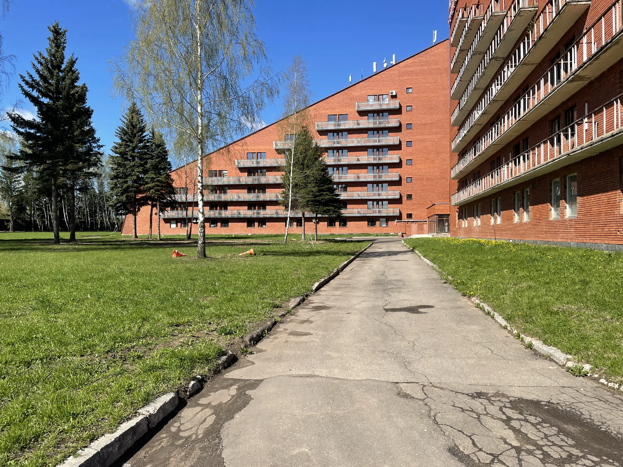 Офис с террасами из кирпича, фото 18