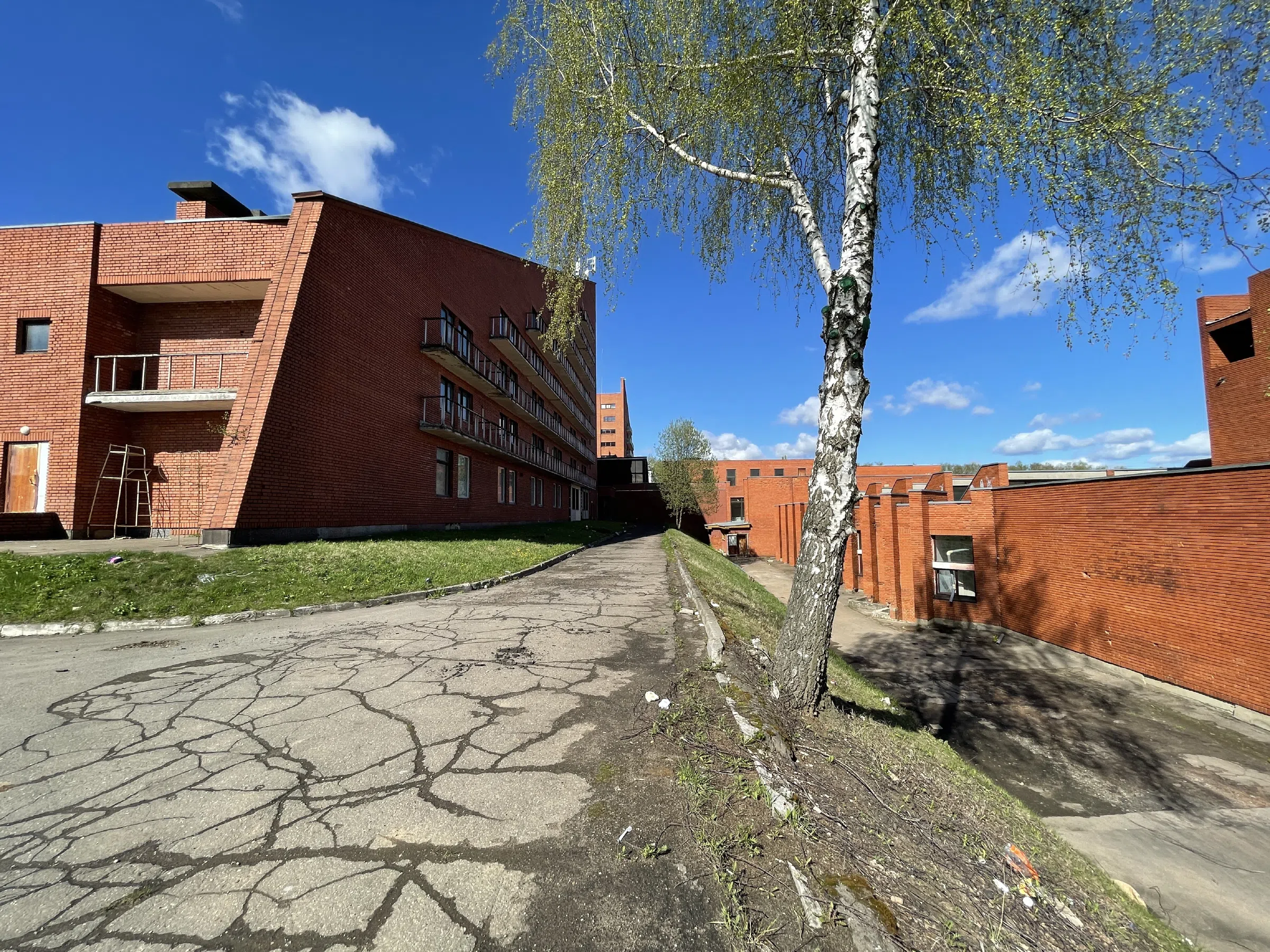 Офис с террасами из кирпича, фото 21