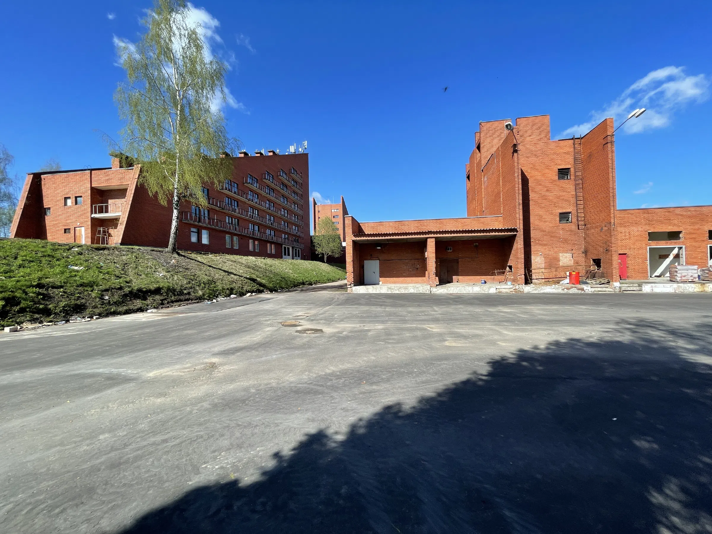 Офис с террасами из кирпича, фото 22