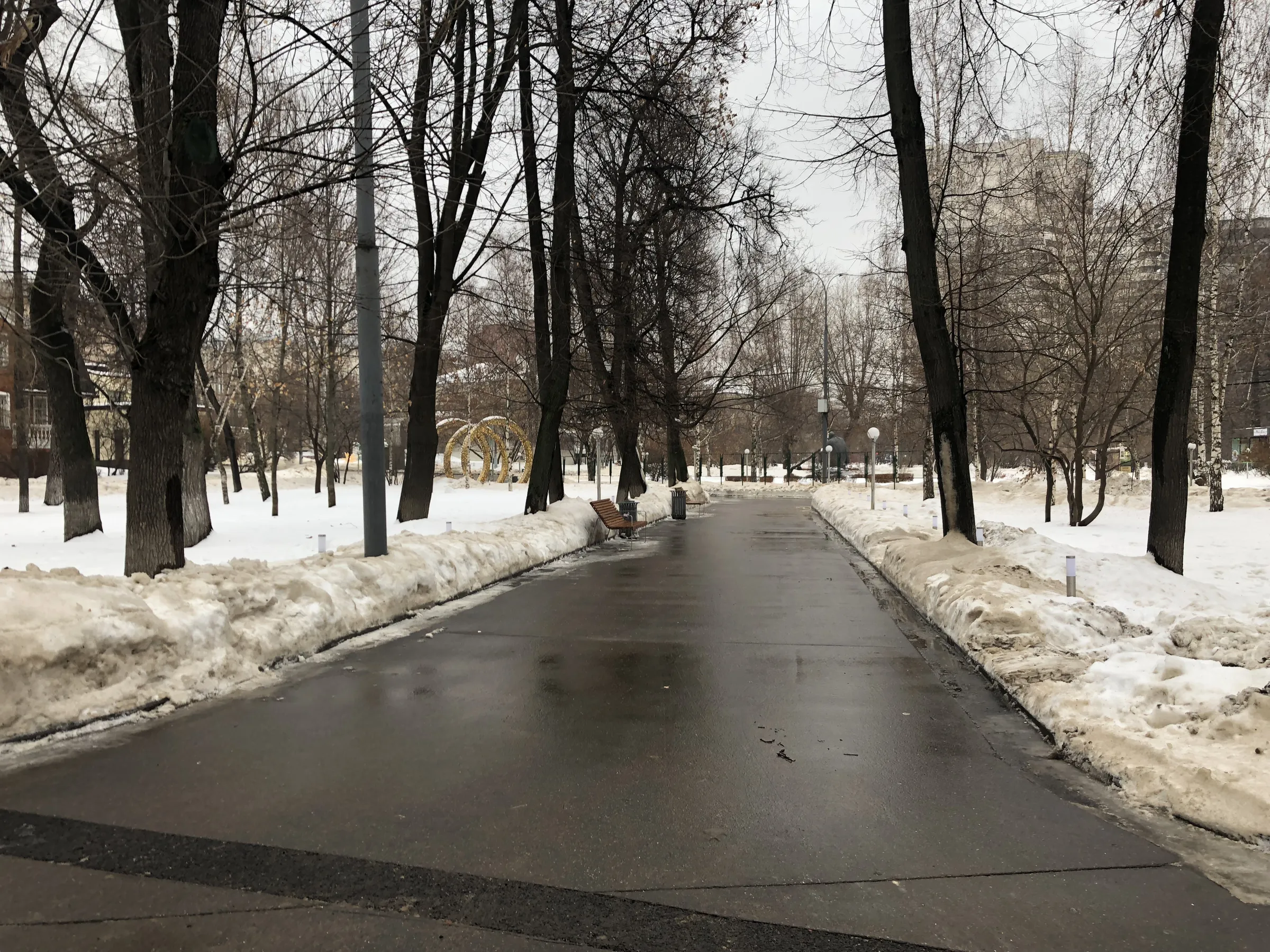 Зимний парк со статуей, фото 2