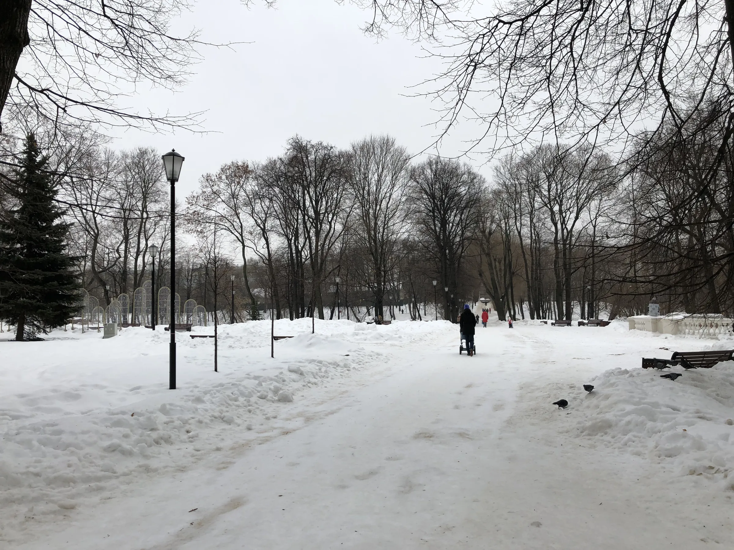 Парк с аркой и трамваем, фото 22