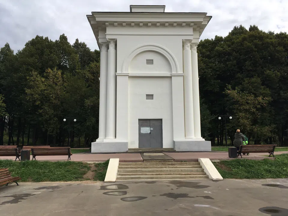 Набережная с городским пейзажем, фото 11