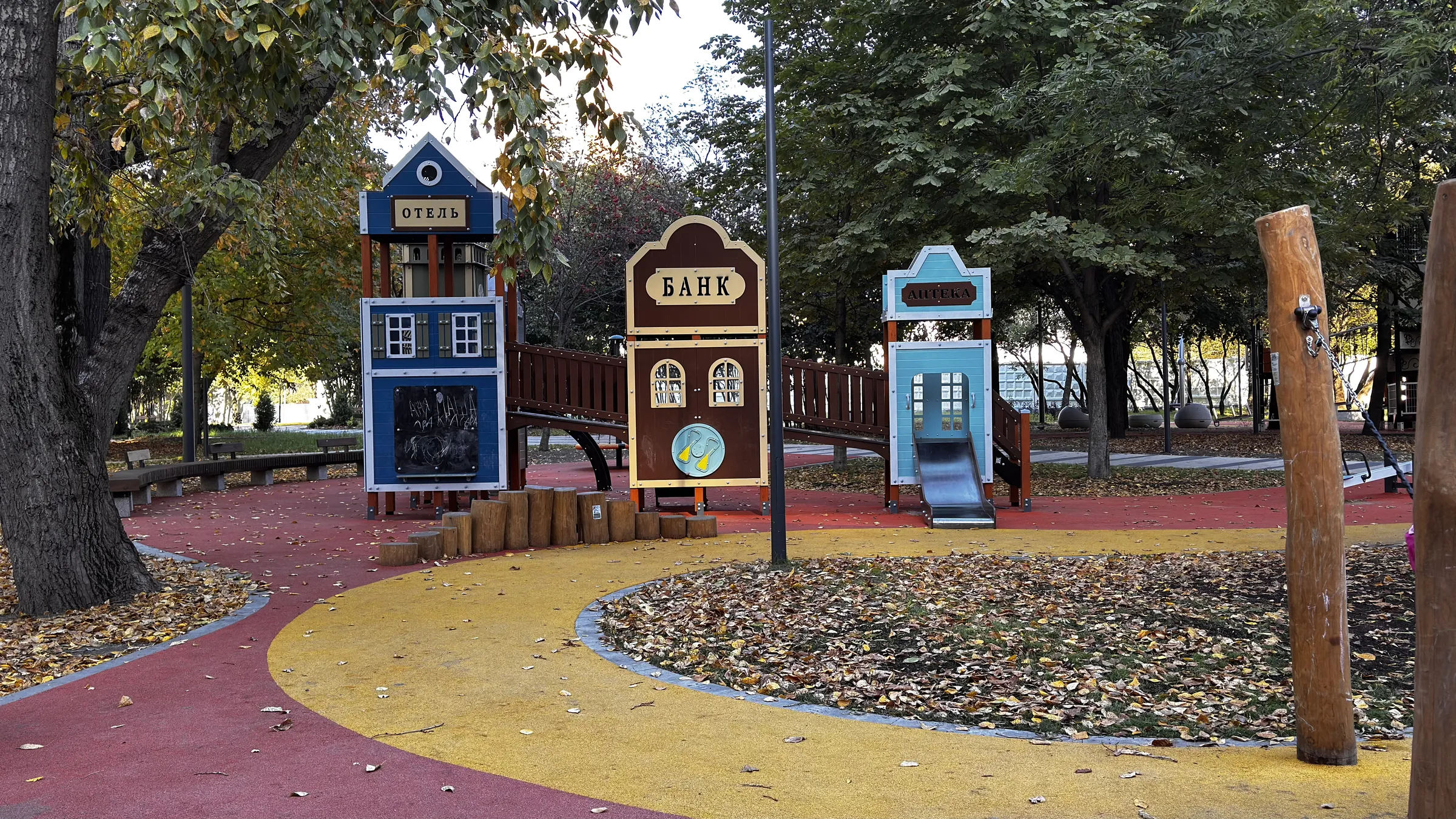 Парк с качелями, фото 15