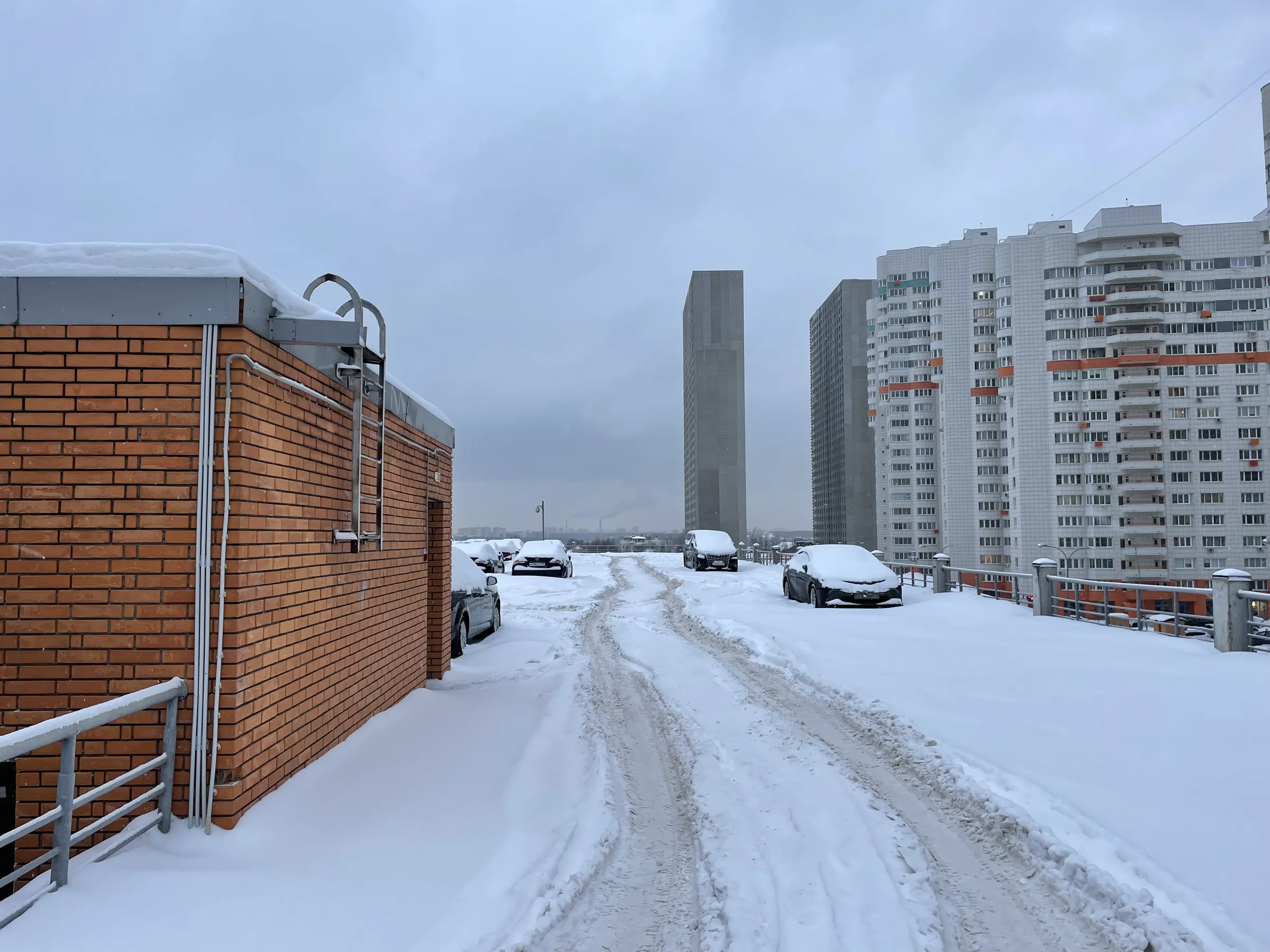 Парковка с круглым въездом, фото 22
