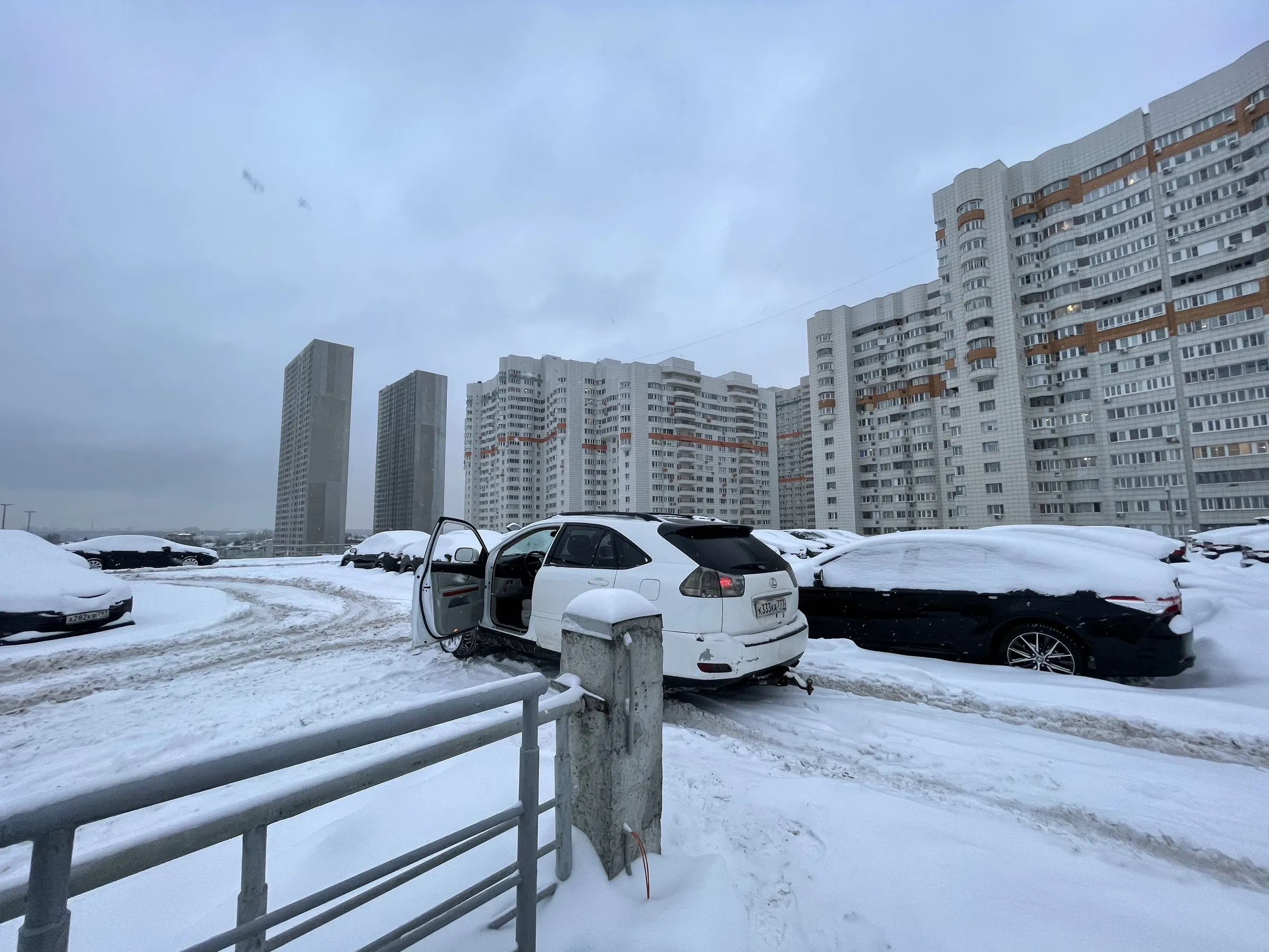 Парковка с круглым въездом, фото 20