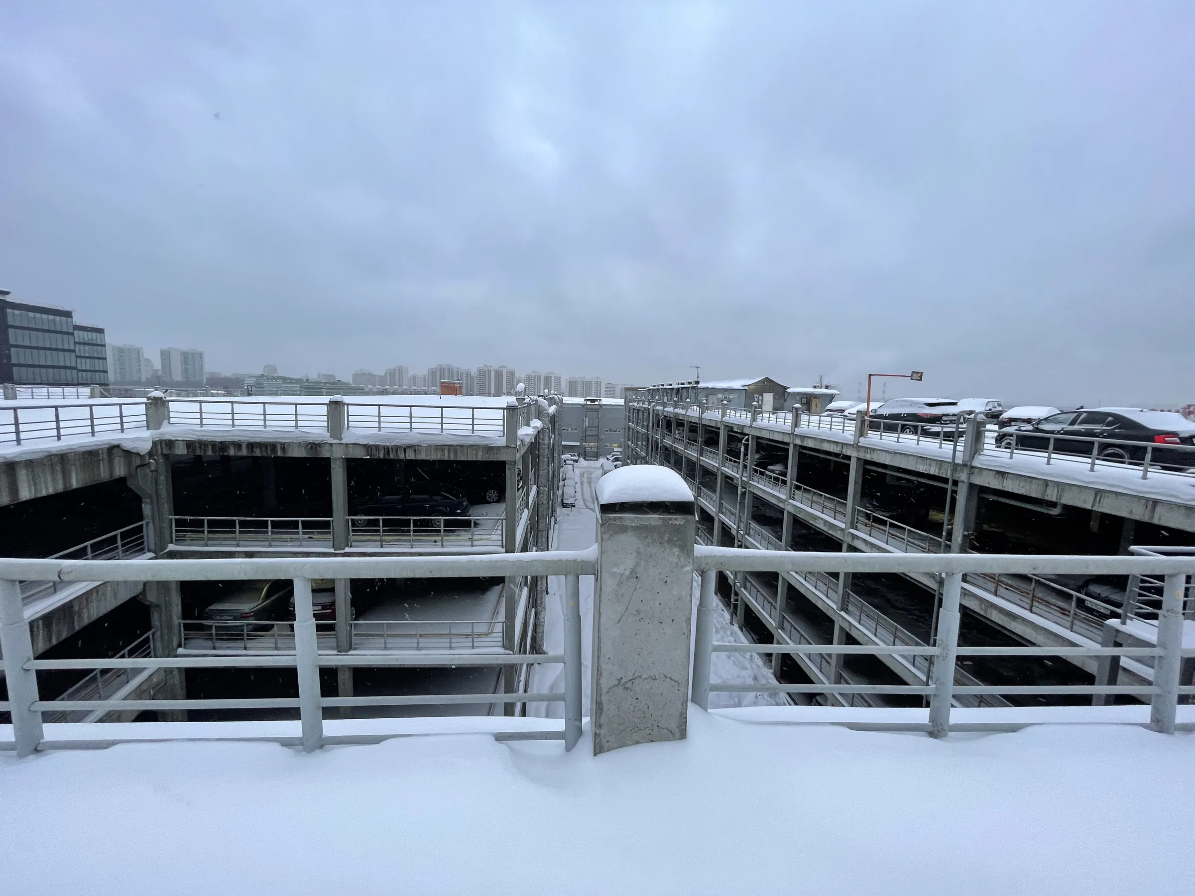 Парковка с круглым въездом, фото 15