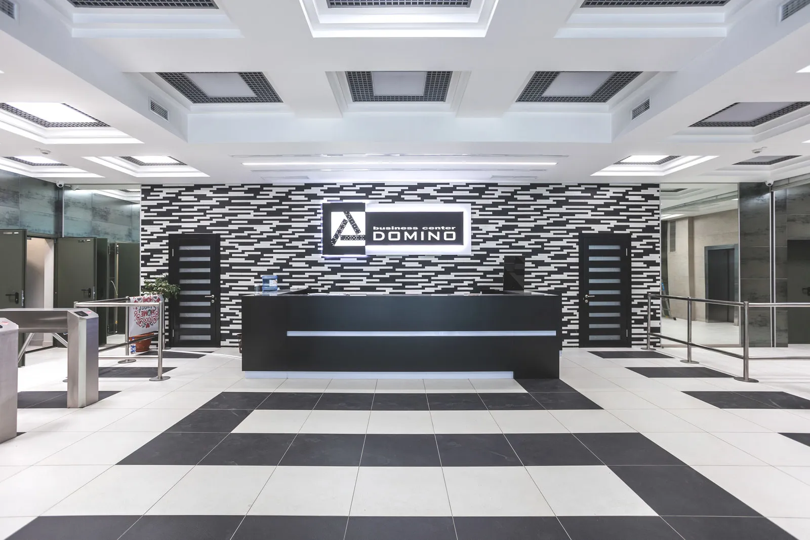 Современный бизнес-центр с панорамным остеклением, фото 8