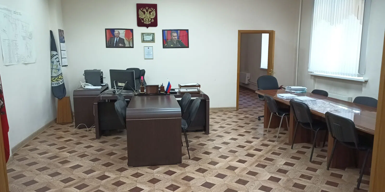 Кабинет со строгим интерьером, фото 5