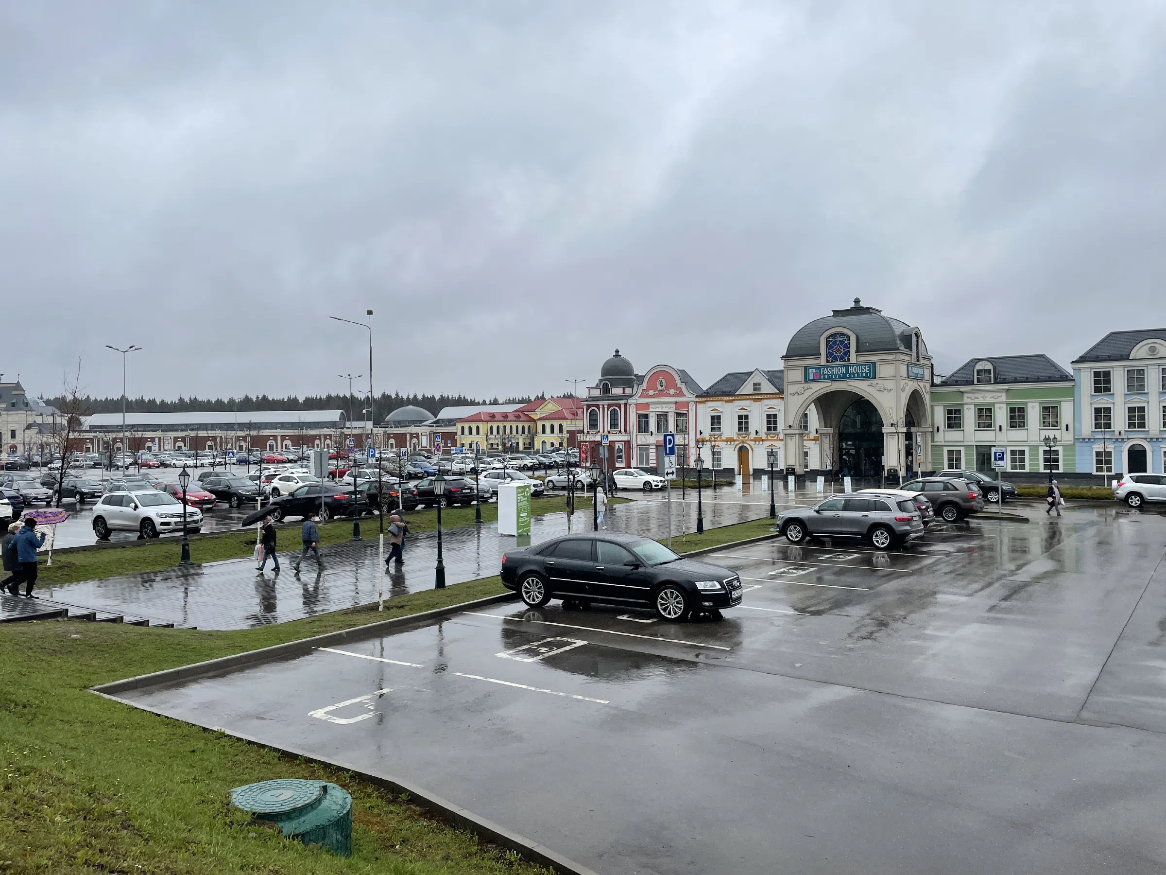 Парадная парковка с аркой, фото 4