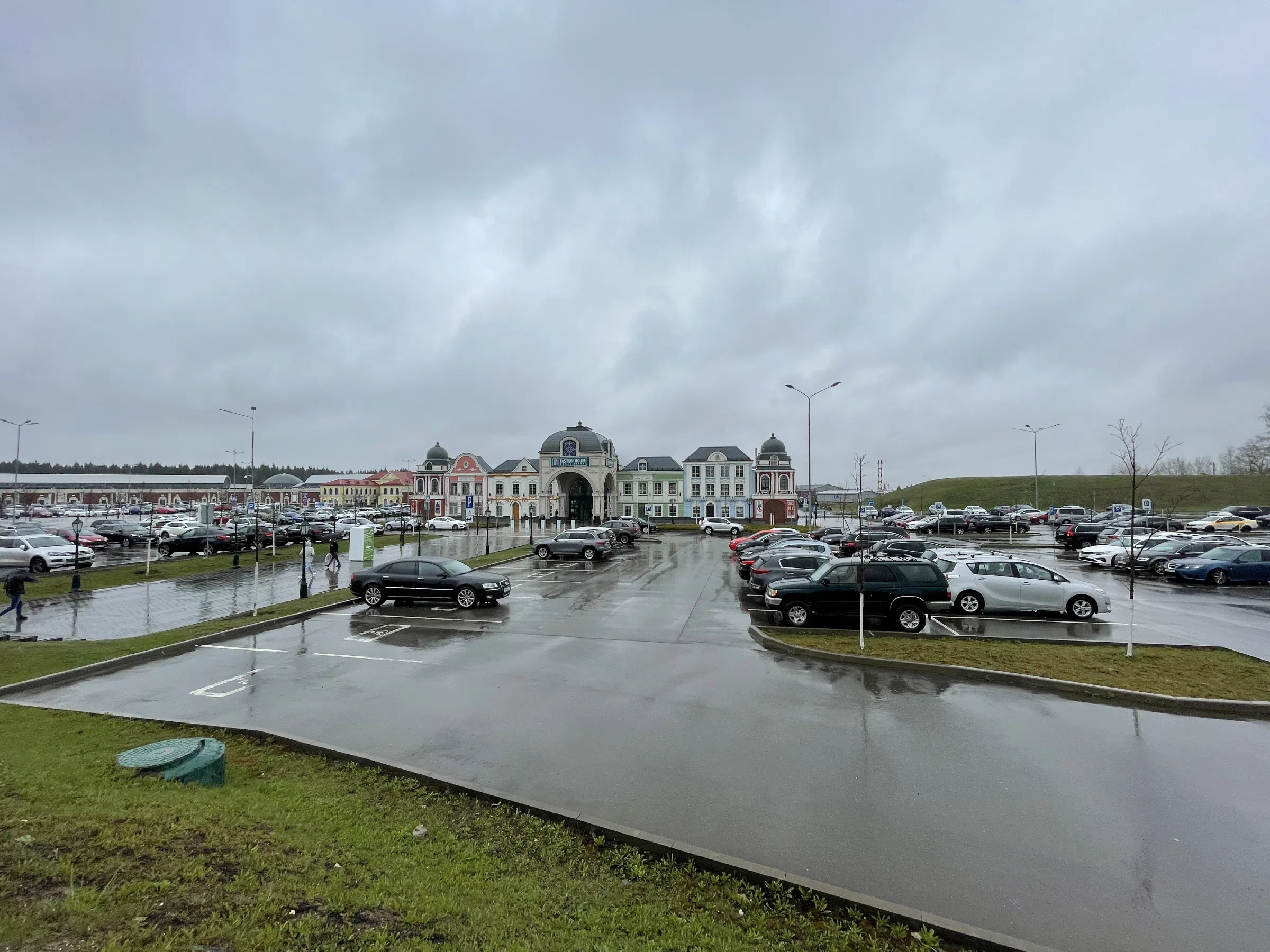 Парадная парковка с аркой, фото 2
