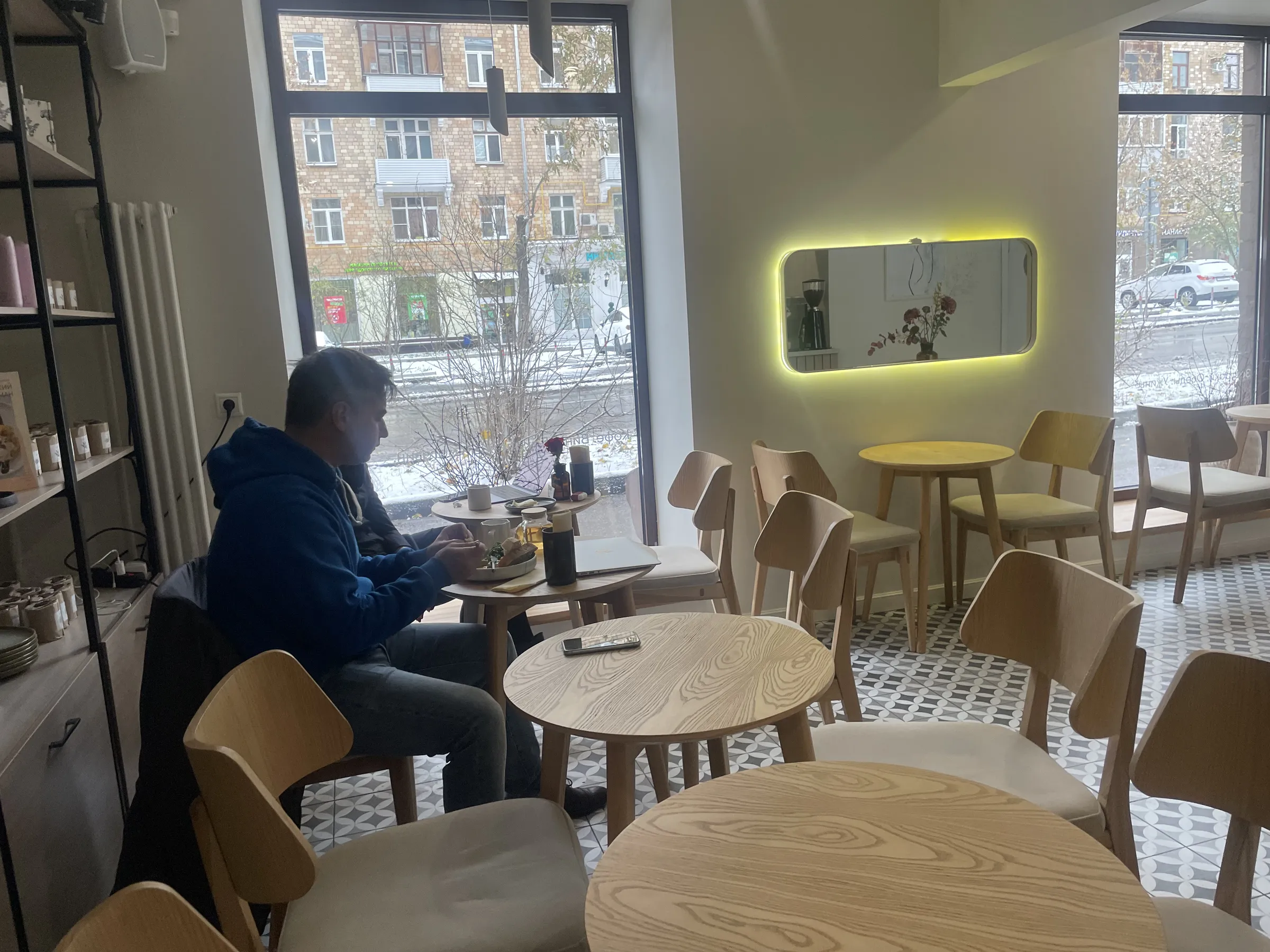 Кафе в светлых тонах, фото 19