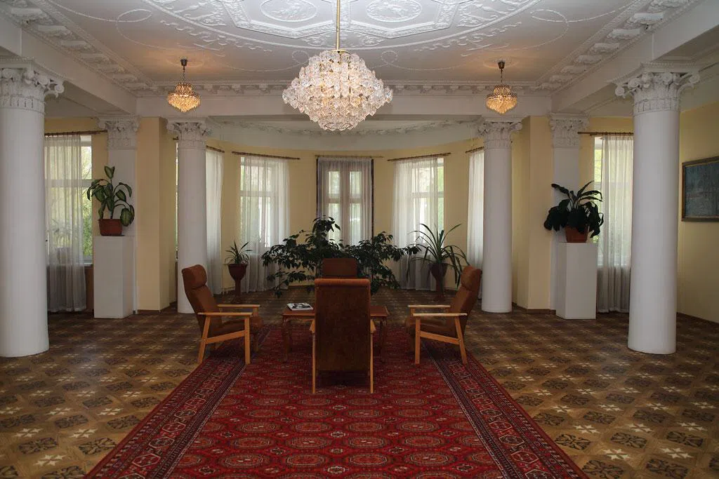 Ретро-санаторий с бассейном, фото 14