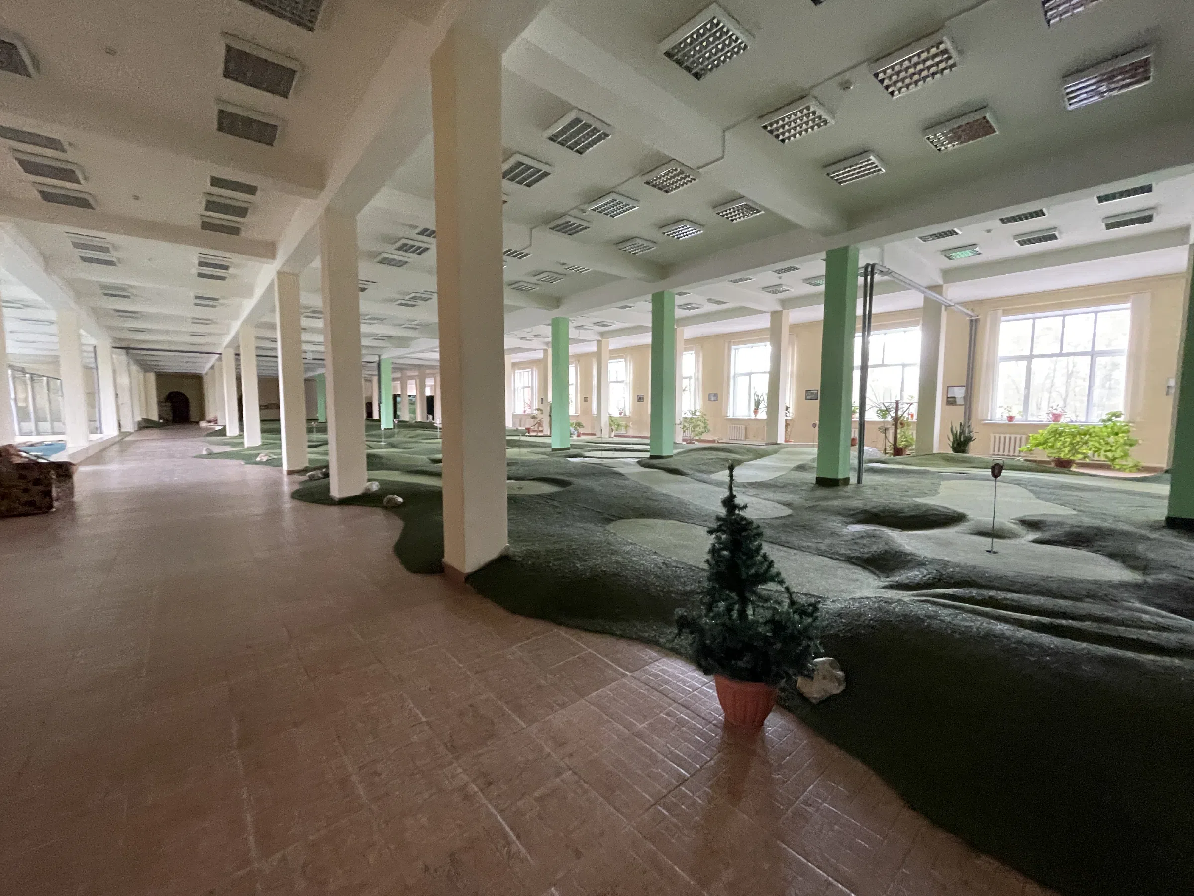 Конференц-здание с колоннами, фото 18