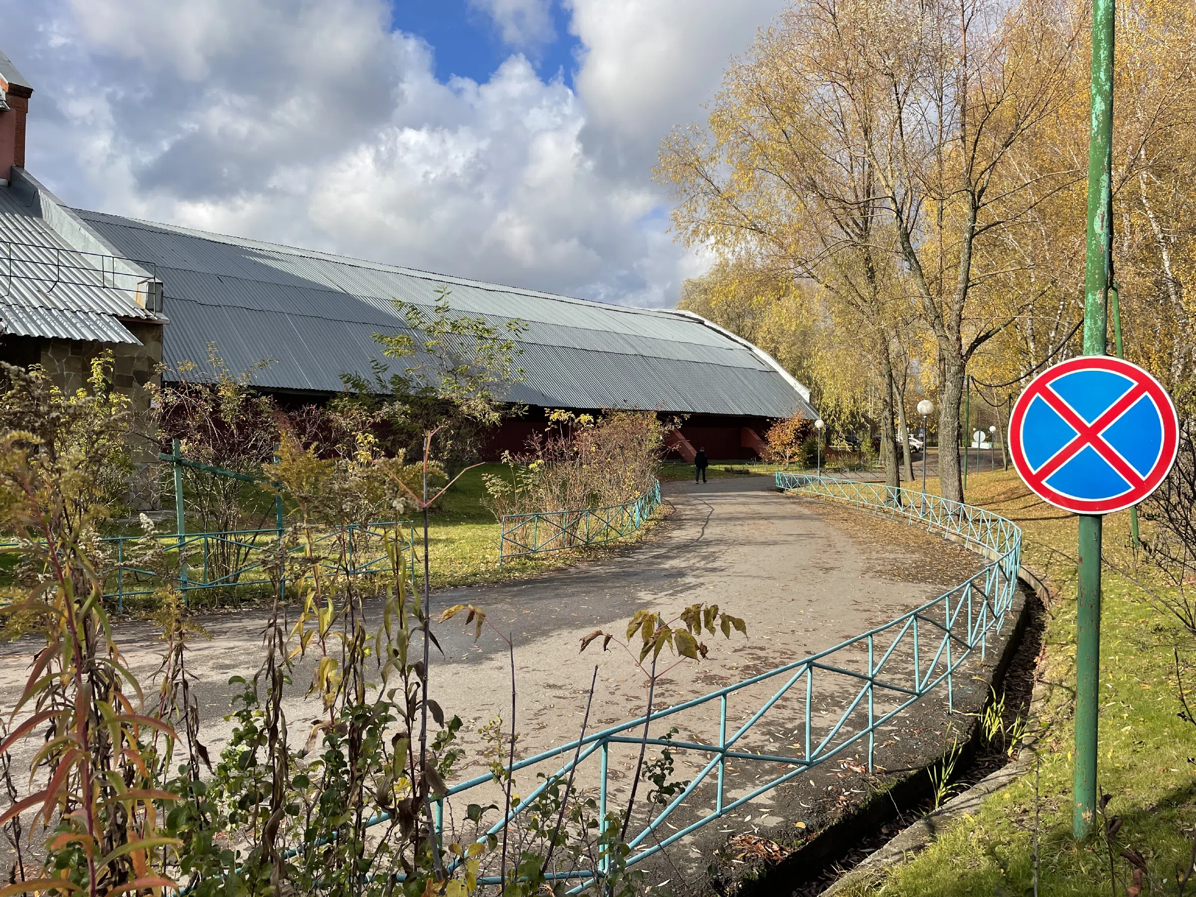 Конференц-здание с колоннами, фото 12