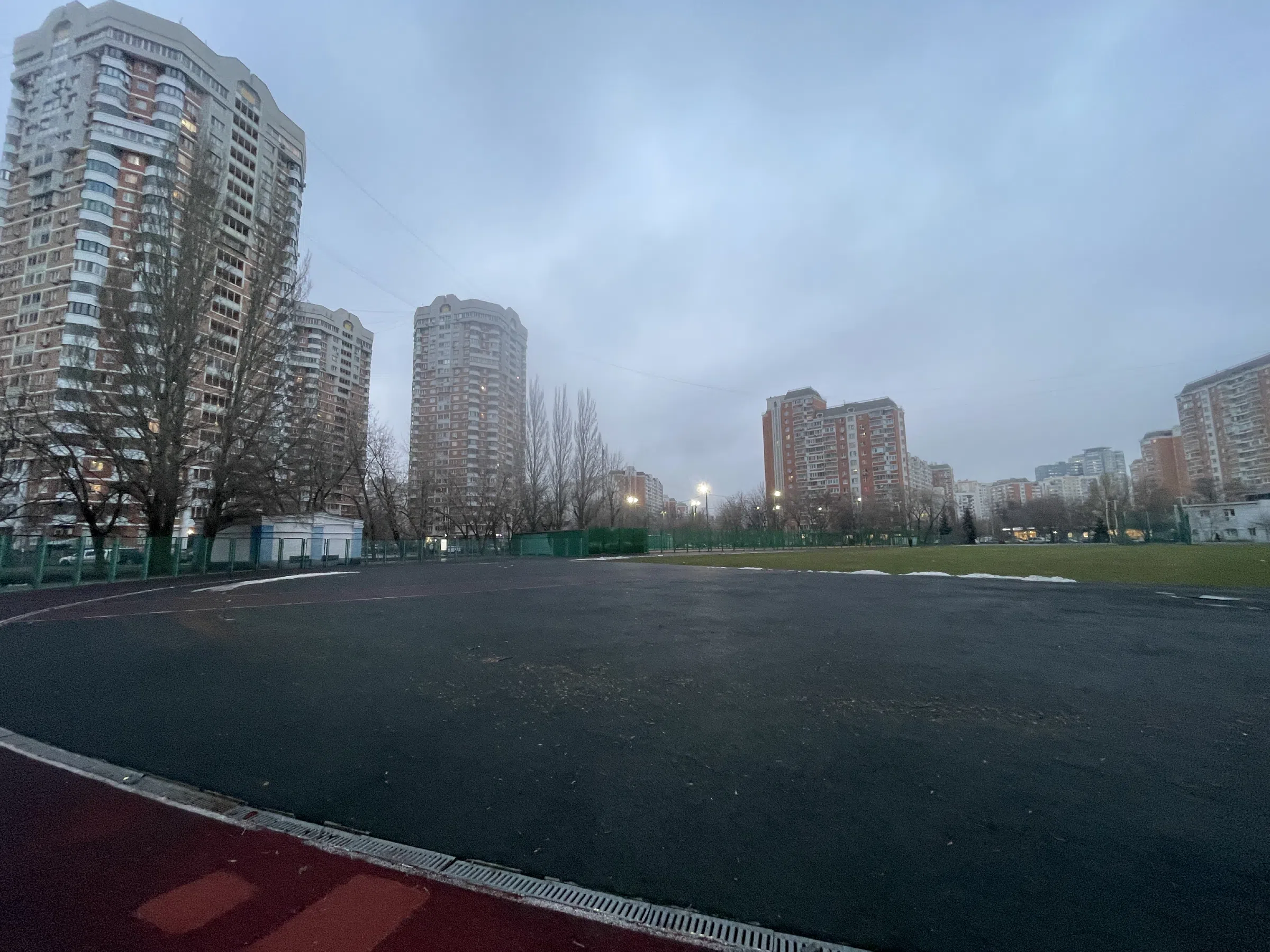 Хай-тек спорткомплекс с полем, фото 7