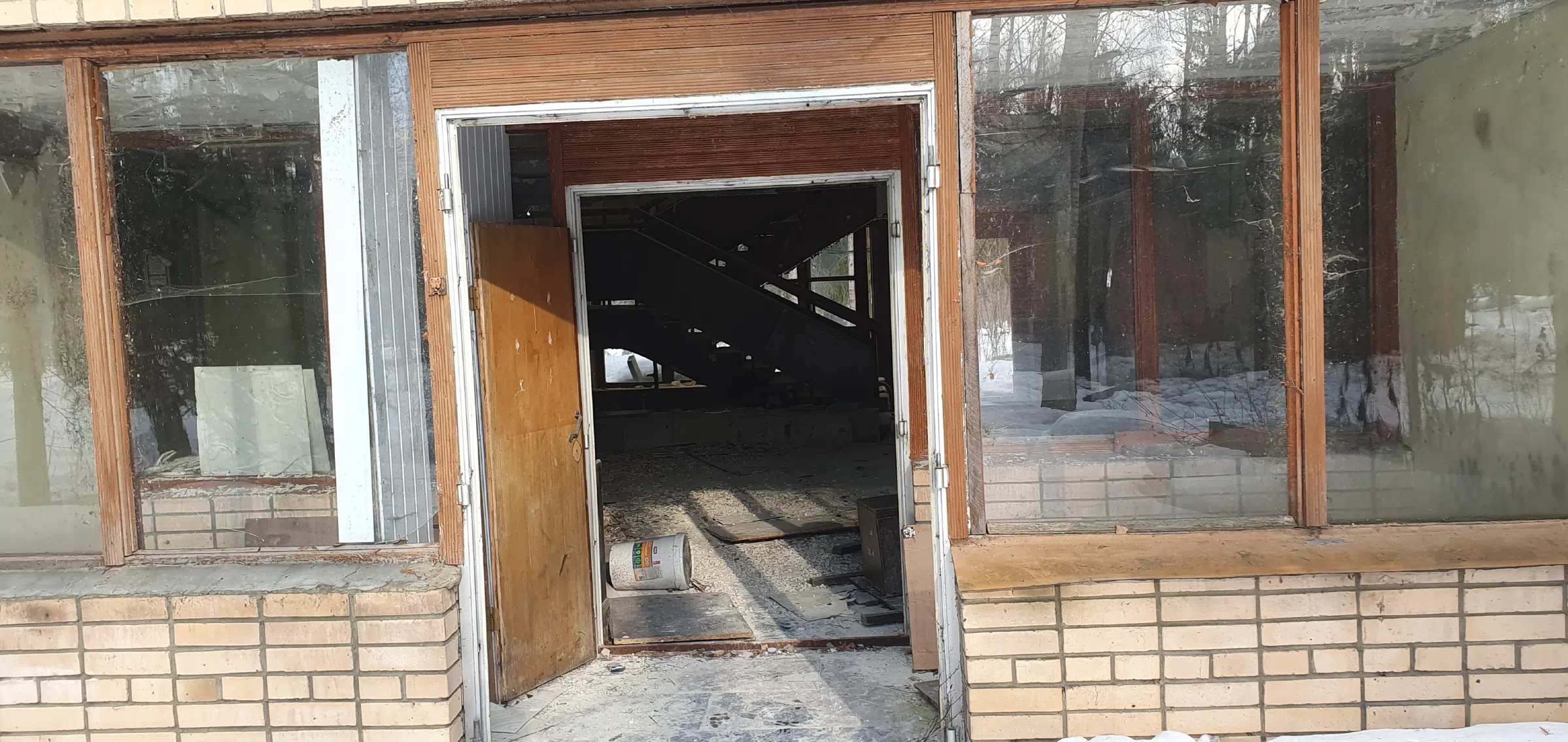 Заброшенный лесхоз со сложной лестницей, фото 16