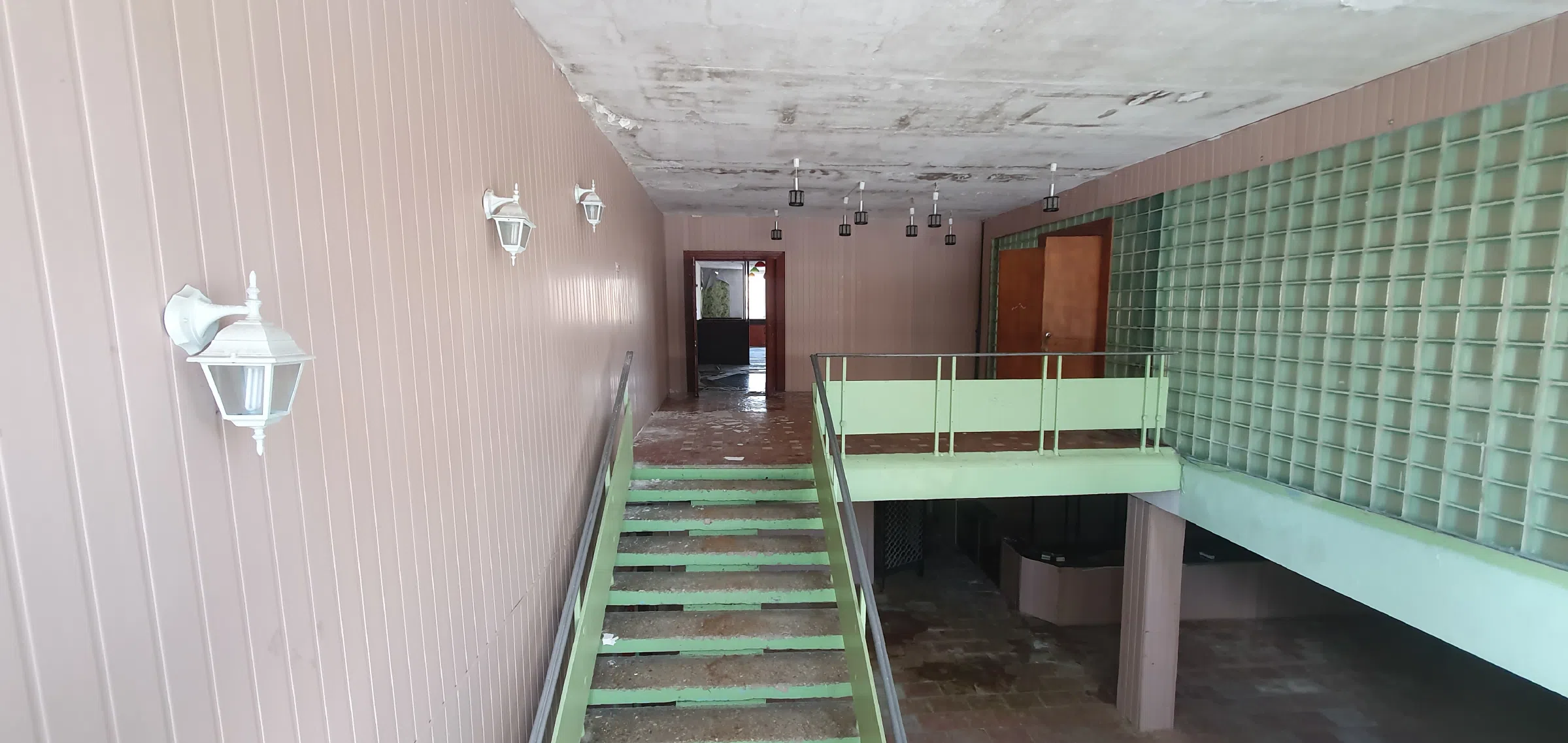 Заброшенный лесхоз со сложной лестницей, фото 21