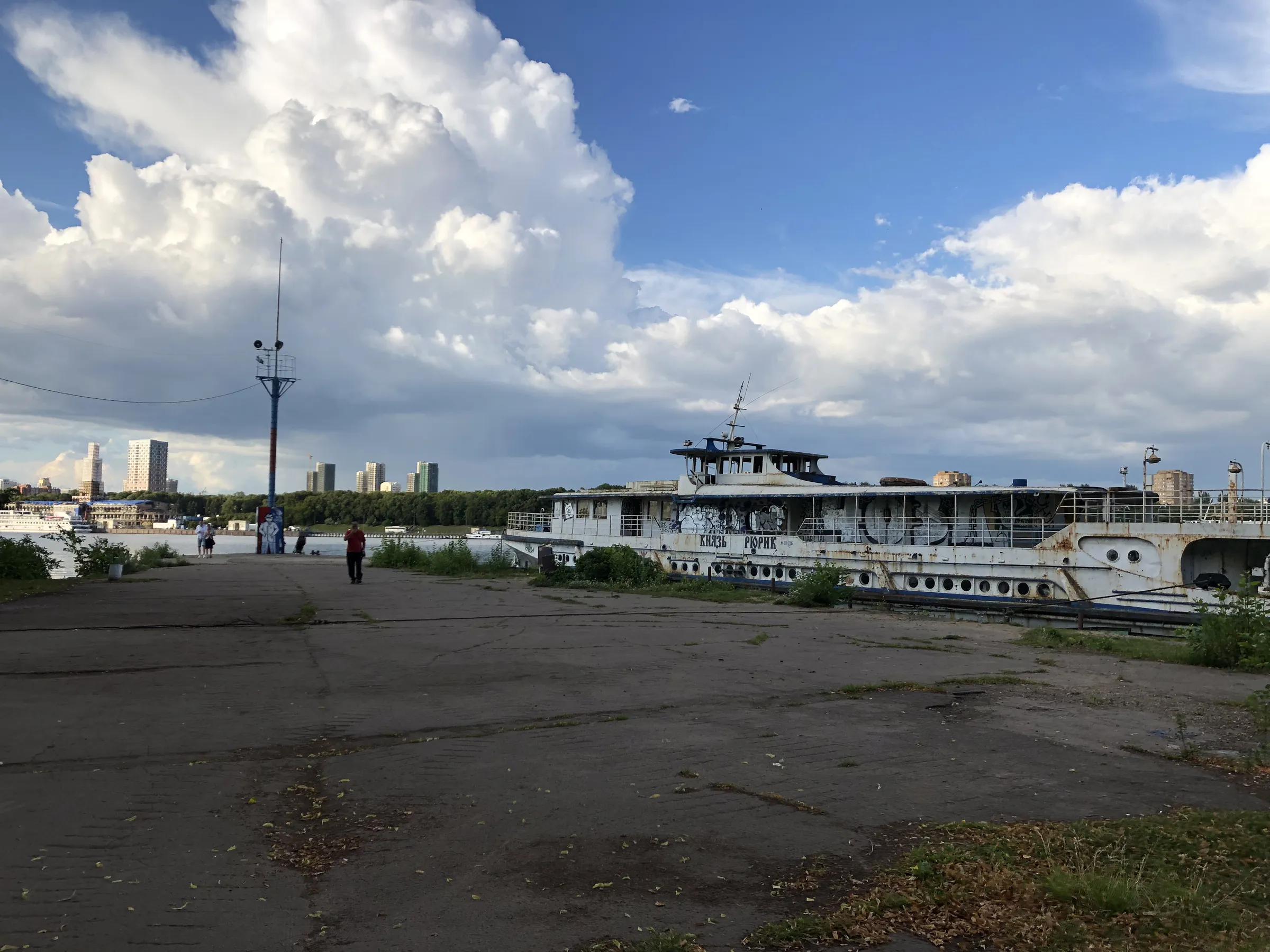 Зеленый парк у воды, фото 6