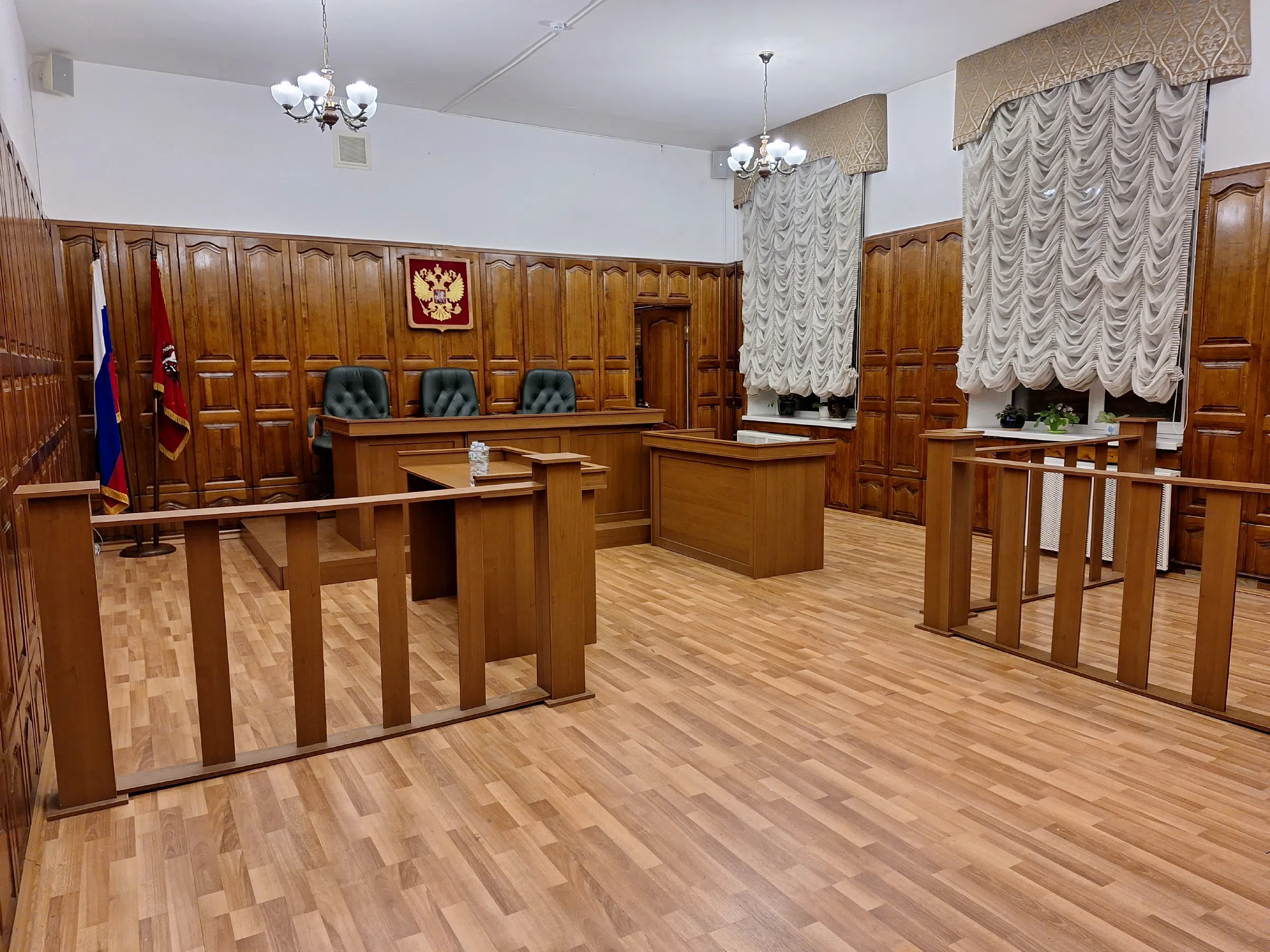Зал с деревянными панелями, фото 6