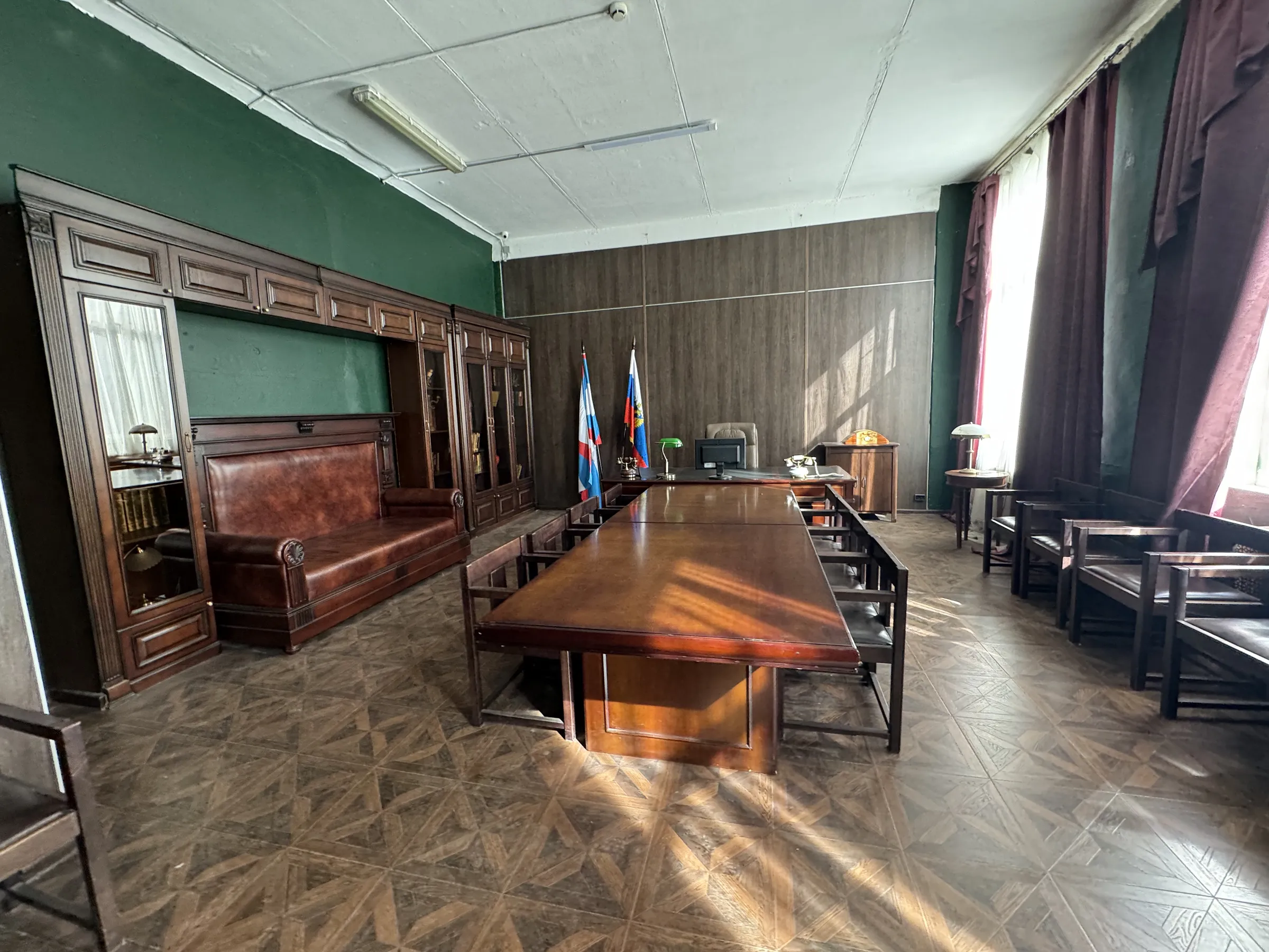 Классический кабинет с картой, фото 6