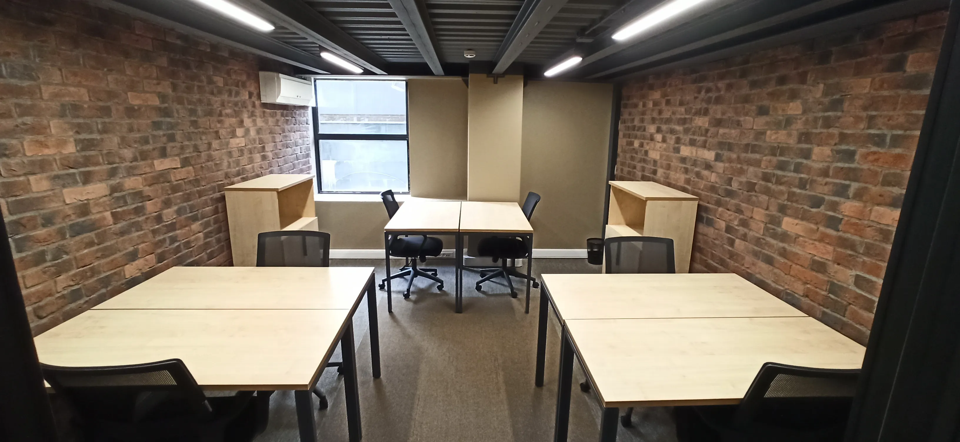 Коворкинг с кирпичной кладкой, фото 5