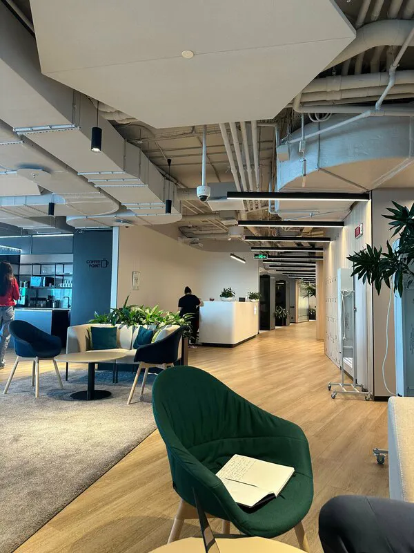 Панорамный офис с мхом, фото 24