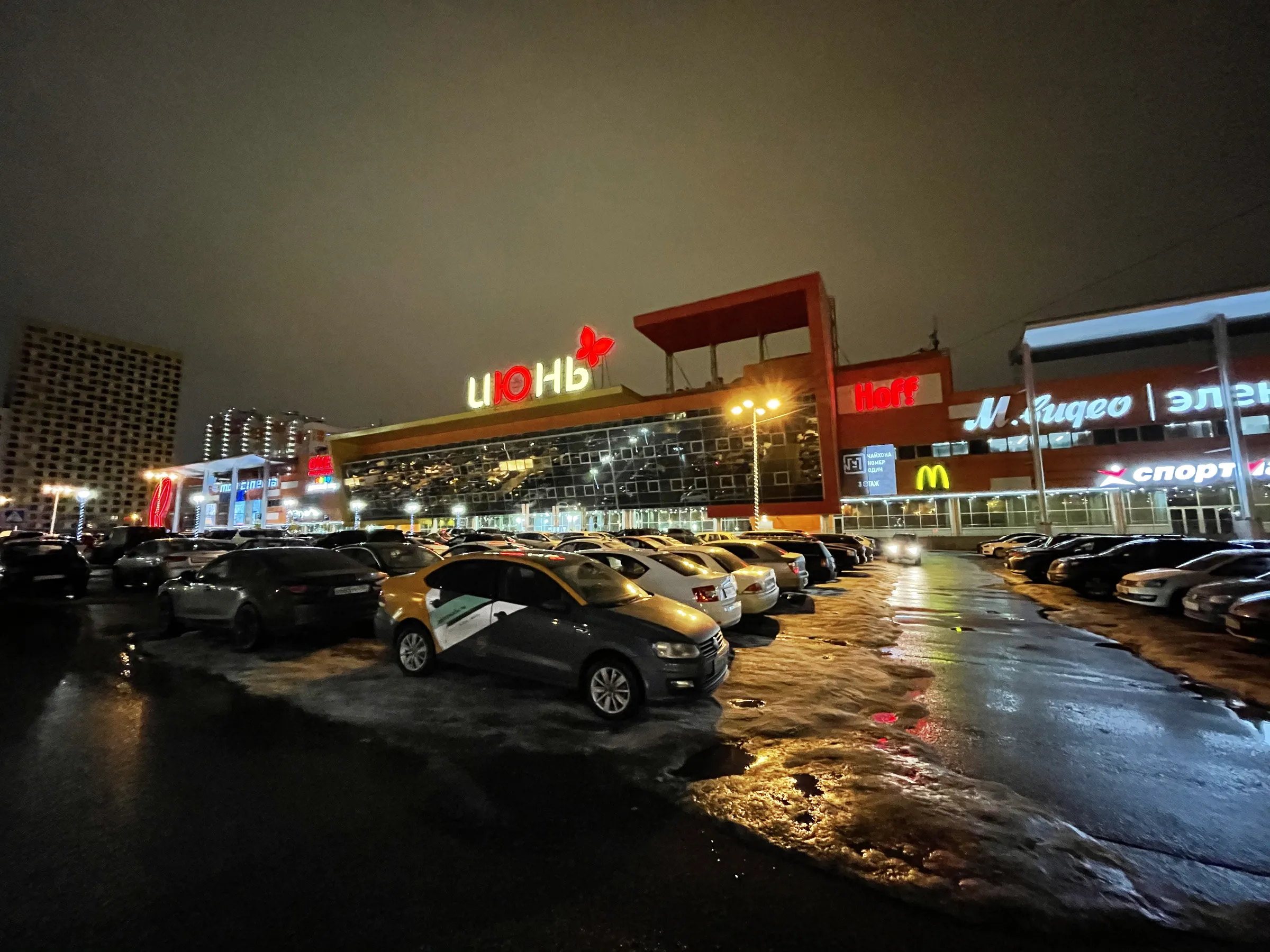 Торговый центр с классическим интерьером, фото 3