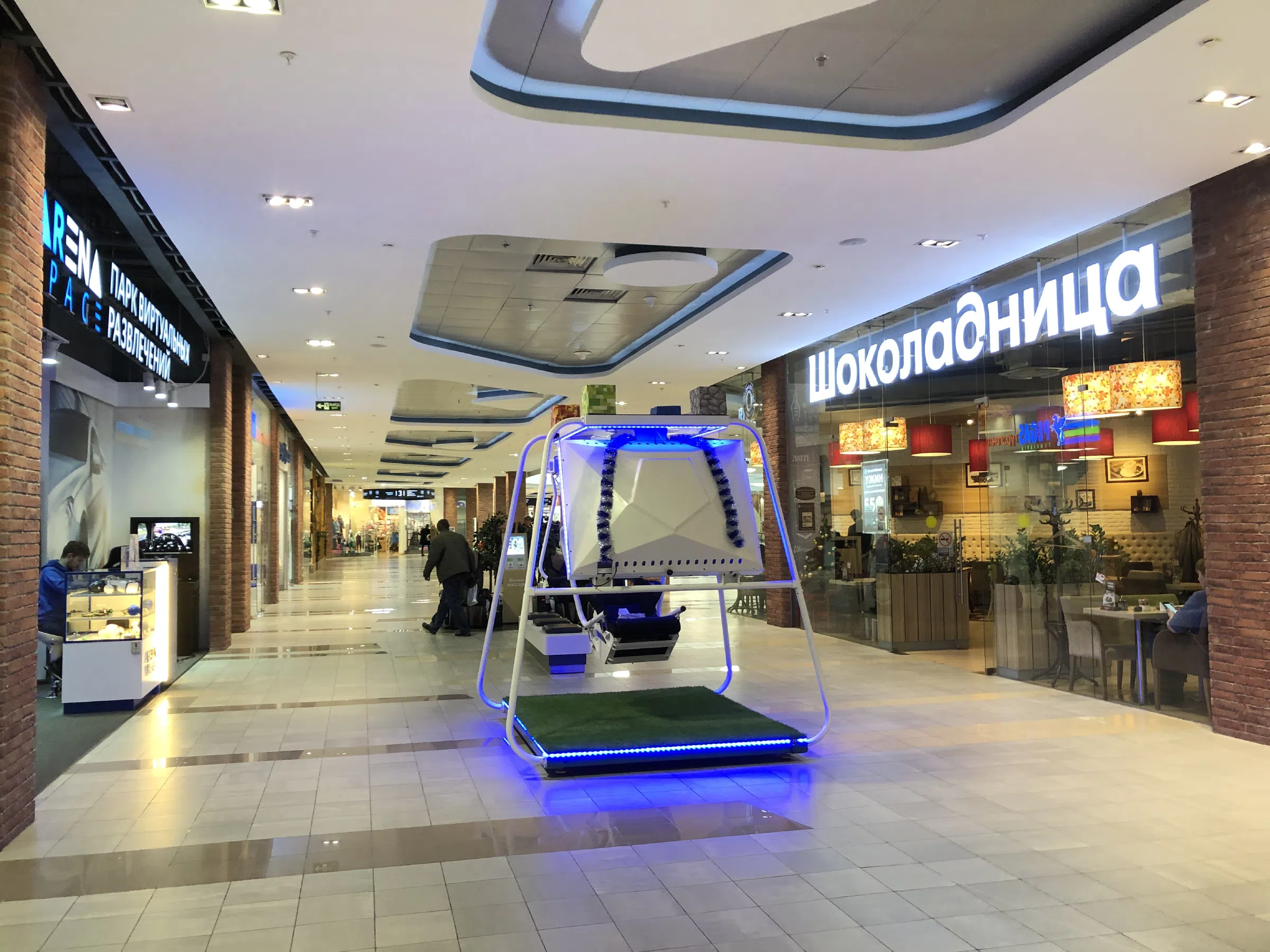 Торговый центр с кирпичным декором, фото 2