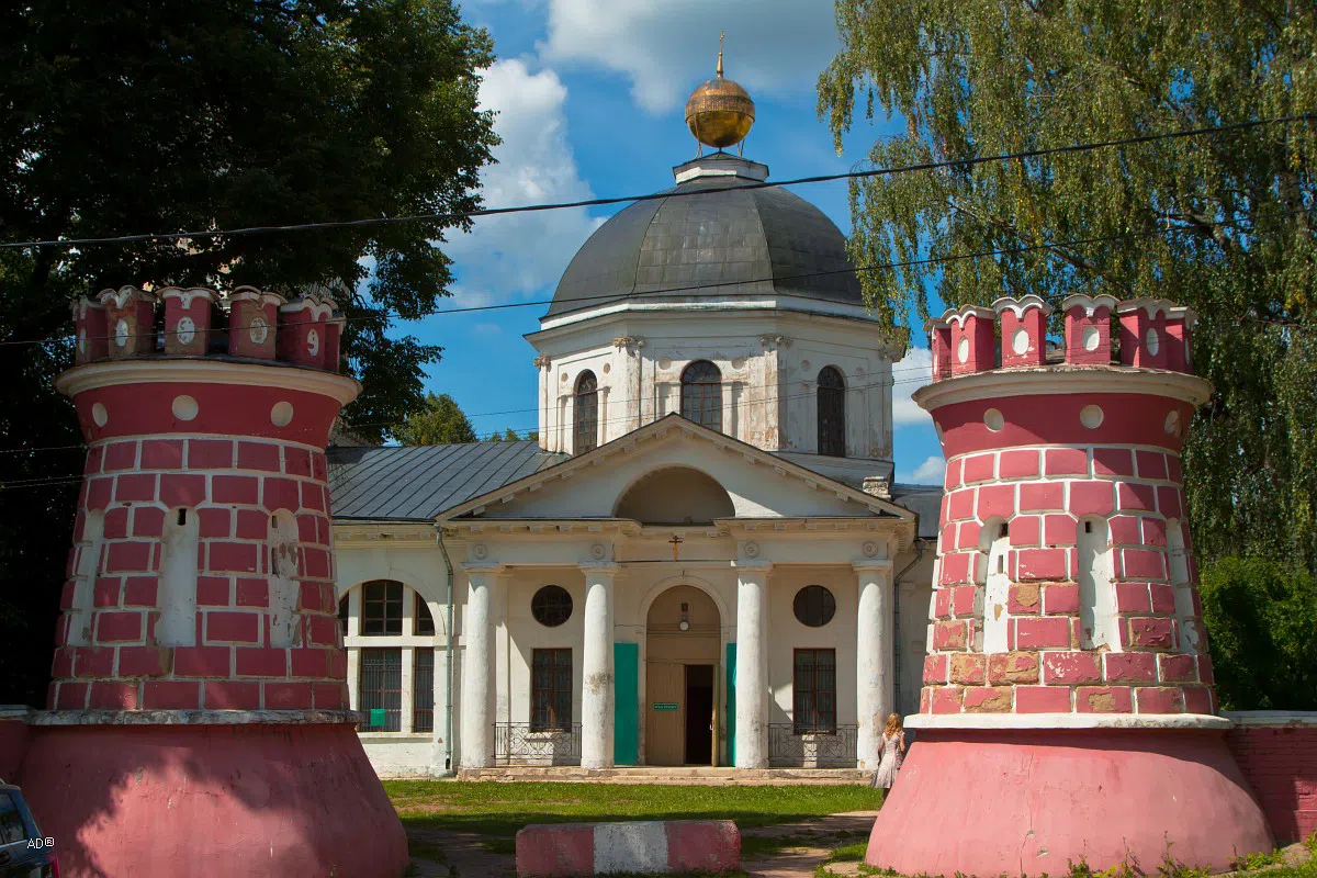 Розовый дворец с белыми колоннами, фото 4