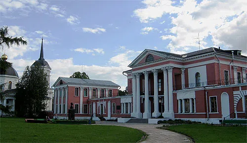 Розовый дворец с белыми колоннами, фото 3