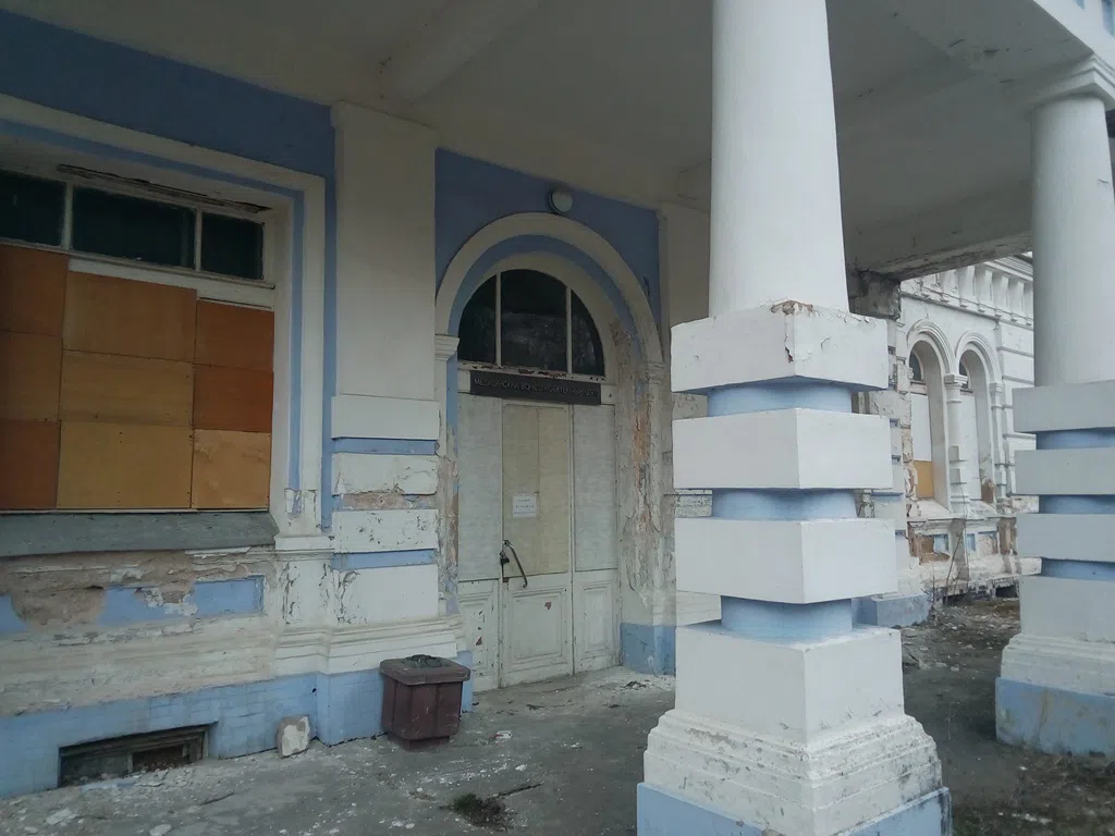 Старинная усадьба у воды, фото 3