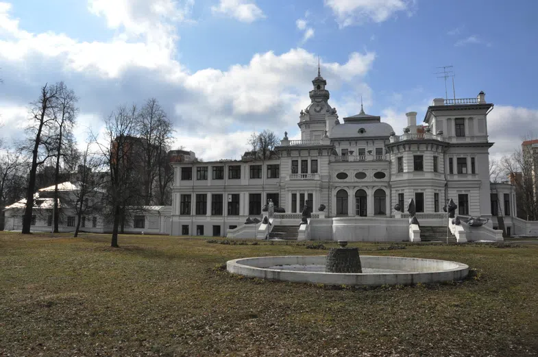 Усадьба с часовой башней, фото 9