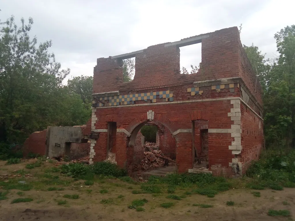 Усадьба с башенкой и балконом, фото 13