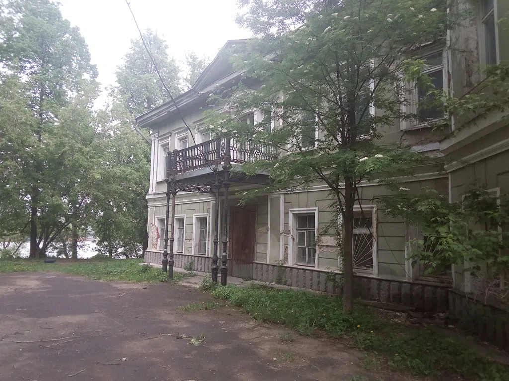 Усадьба с башенкой и балконом, фото 5