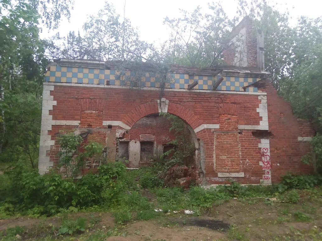 Усадьба с башенкой и балконом, фото 16