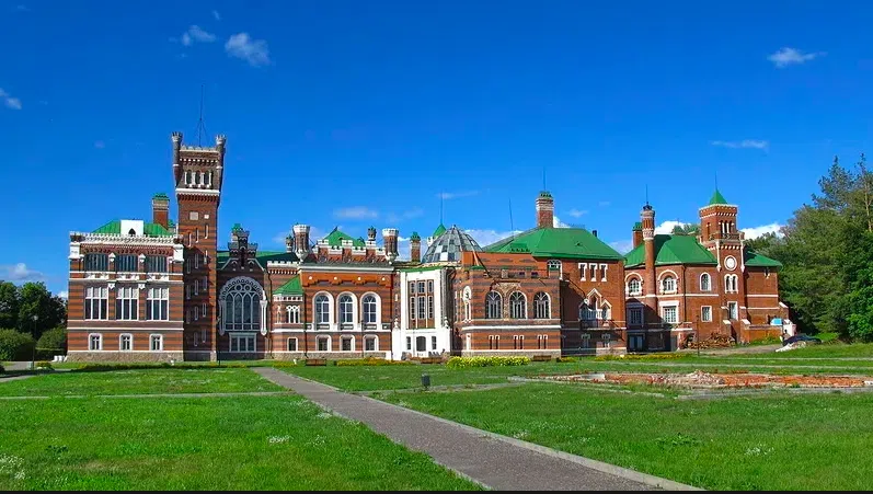 Замок на зелёном холме, фото 4