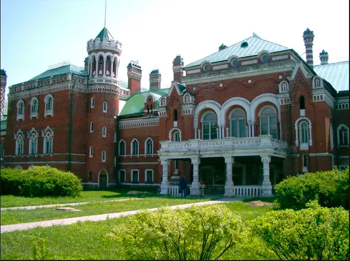 Замок на зелёном холме, фото 3