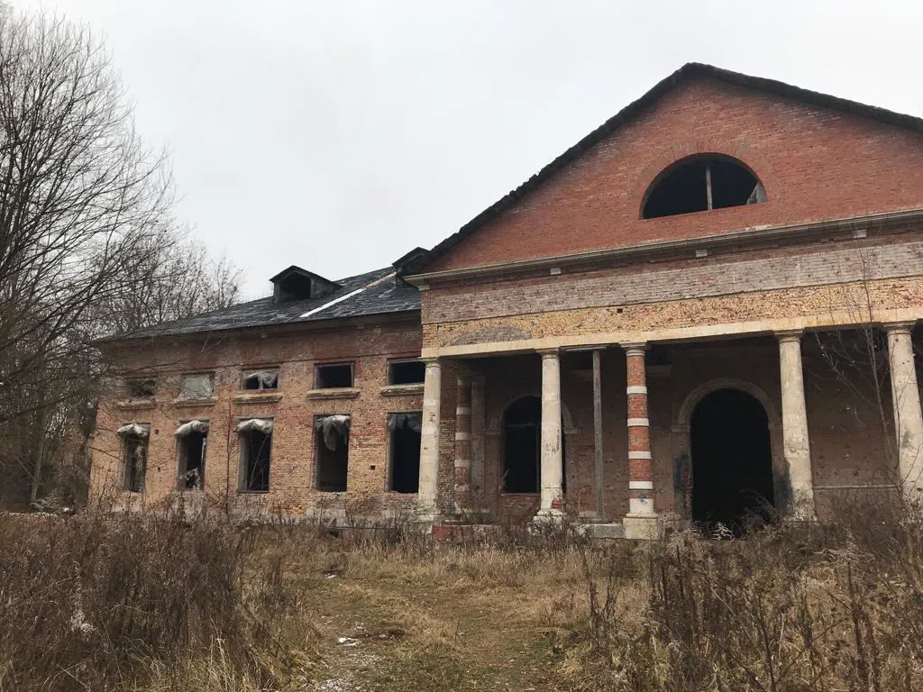 Заброшенная усадьба Колоннада, фото 2